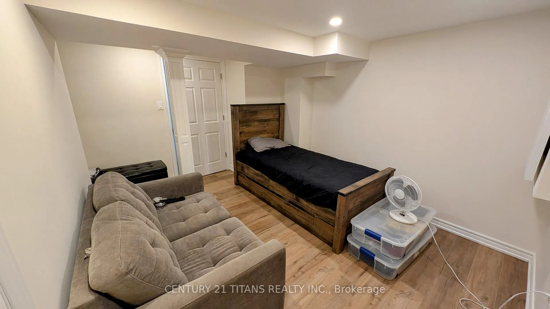 Photo 6 of 853 Crowells Street, Oshawa, Pinecrest — HOMEH