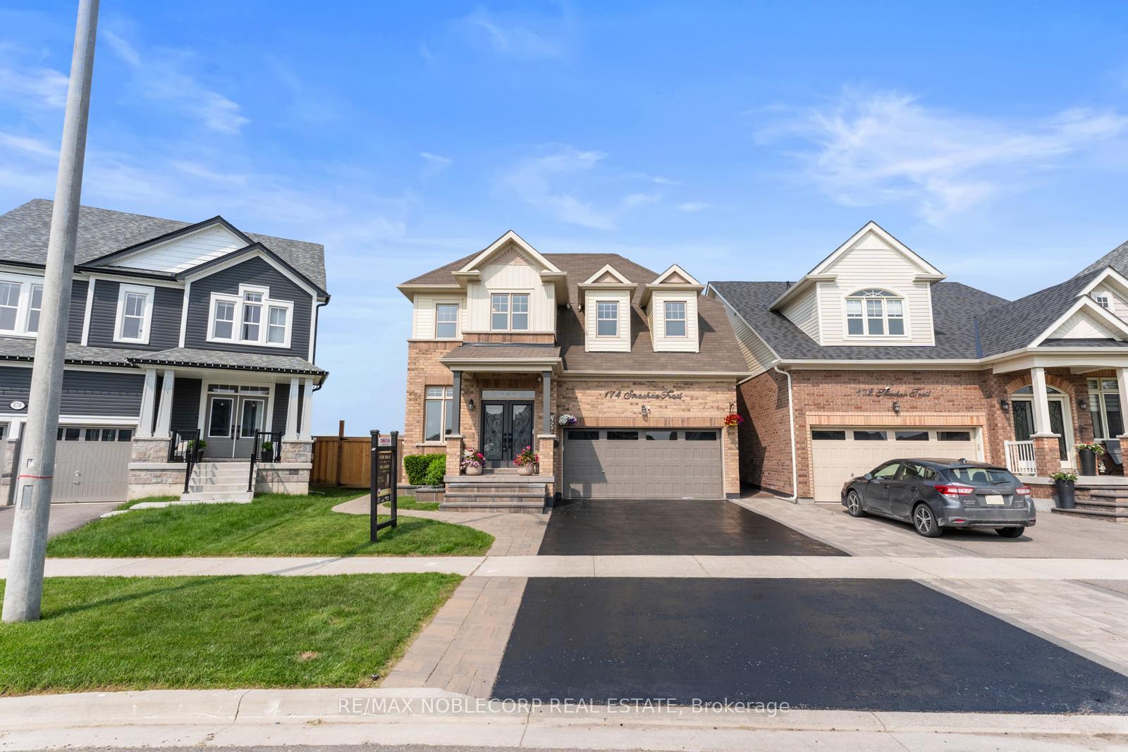 Photo 3 of 174 Strachan Trail, New Tecumseth, Beeton — HOMEH