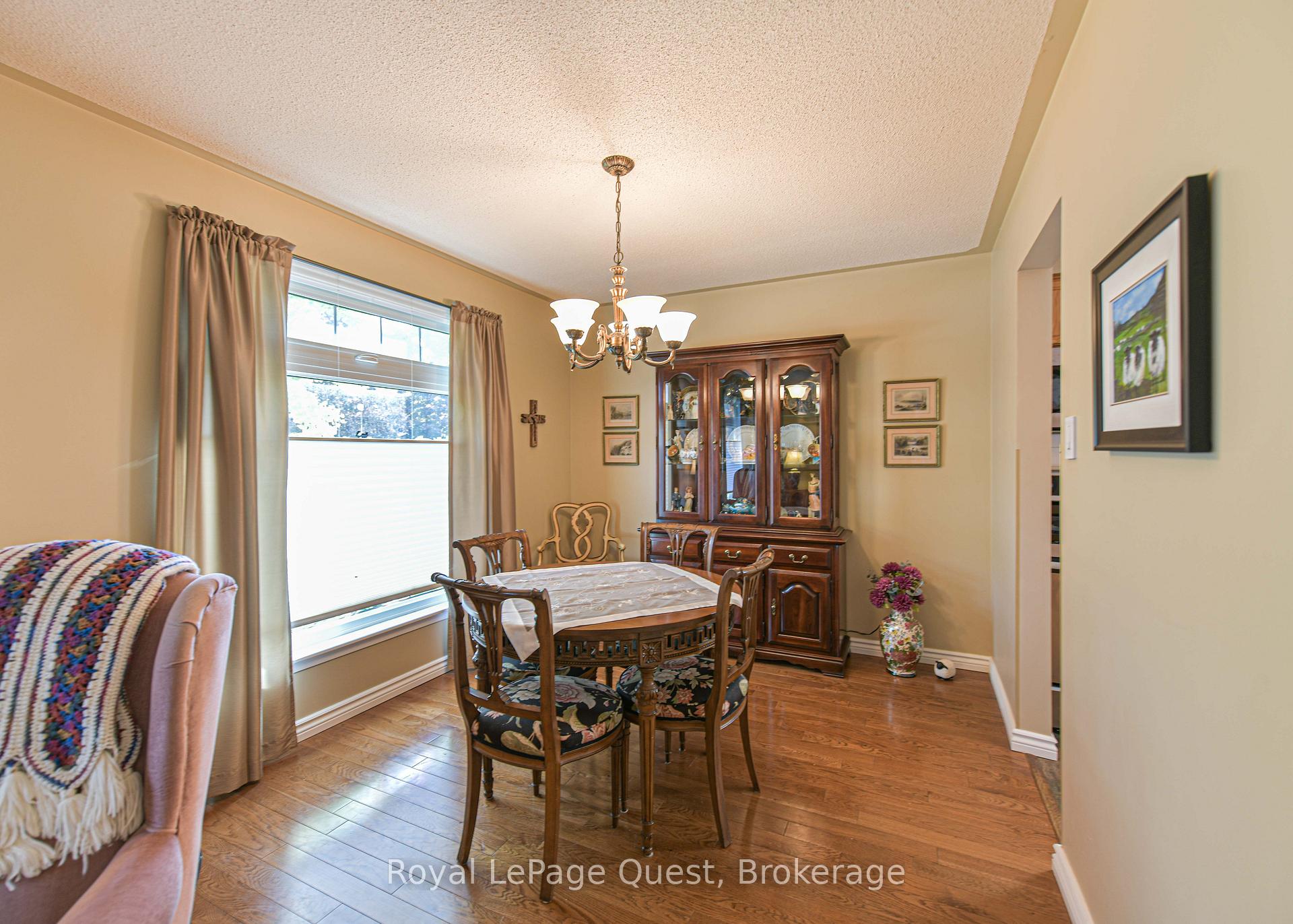 Photo 11 of 9 Marlisa Drive, Orillia — HOMEH