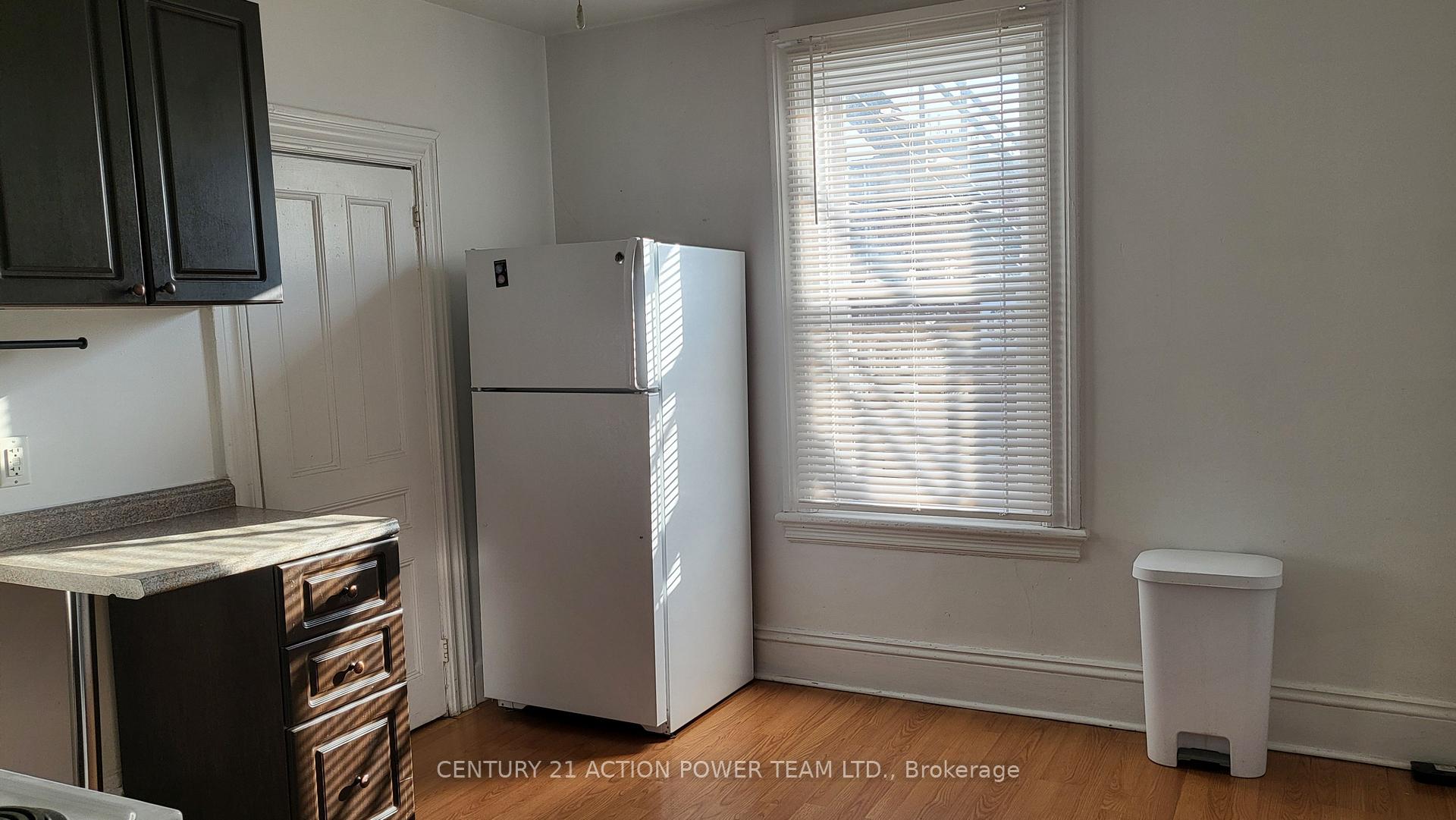 Photo 5 of Unit 3, 703 Cooper Street, Ottawa, Ottawa Centre — HOMEH