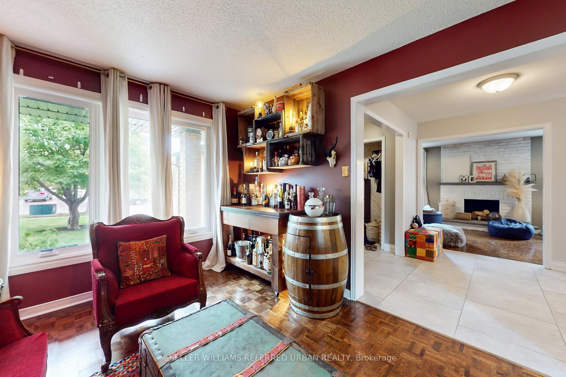 Photo 9 of 4489 Gladebrook Crescent, Mississauga, East Credit — HOMEH