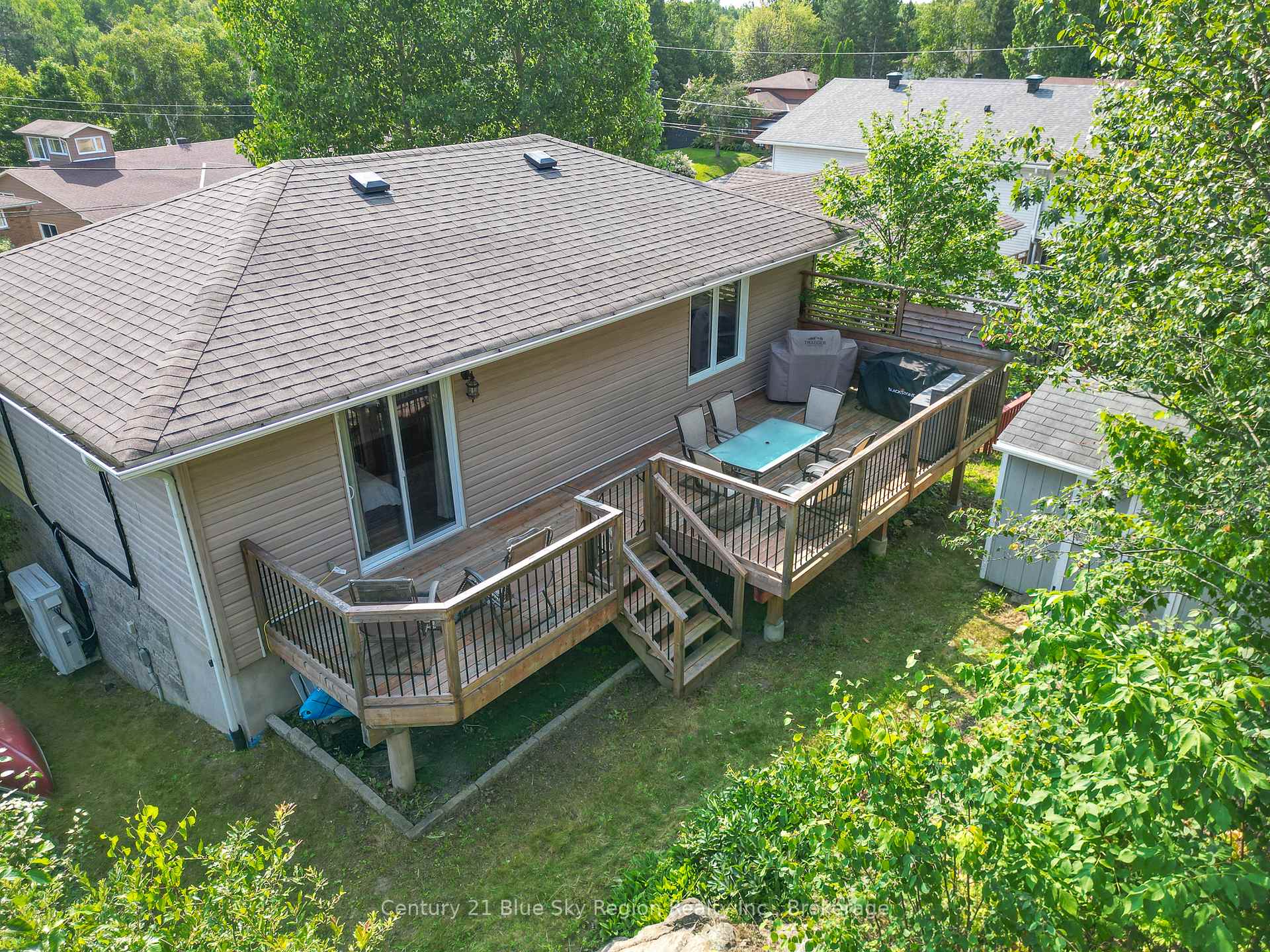 Photo 5 of 77 Shallot Crescent, North Bay, Birchaven — HOMEH