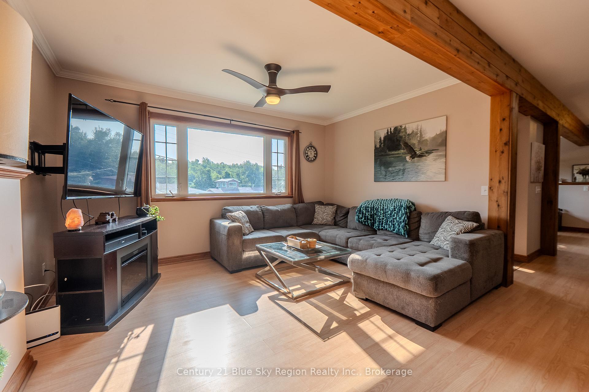 Photo 7 of 77 Shallot Crescent, North Bay, Birchaven — HOMEH