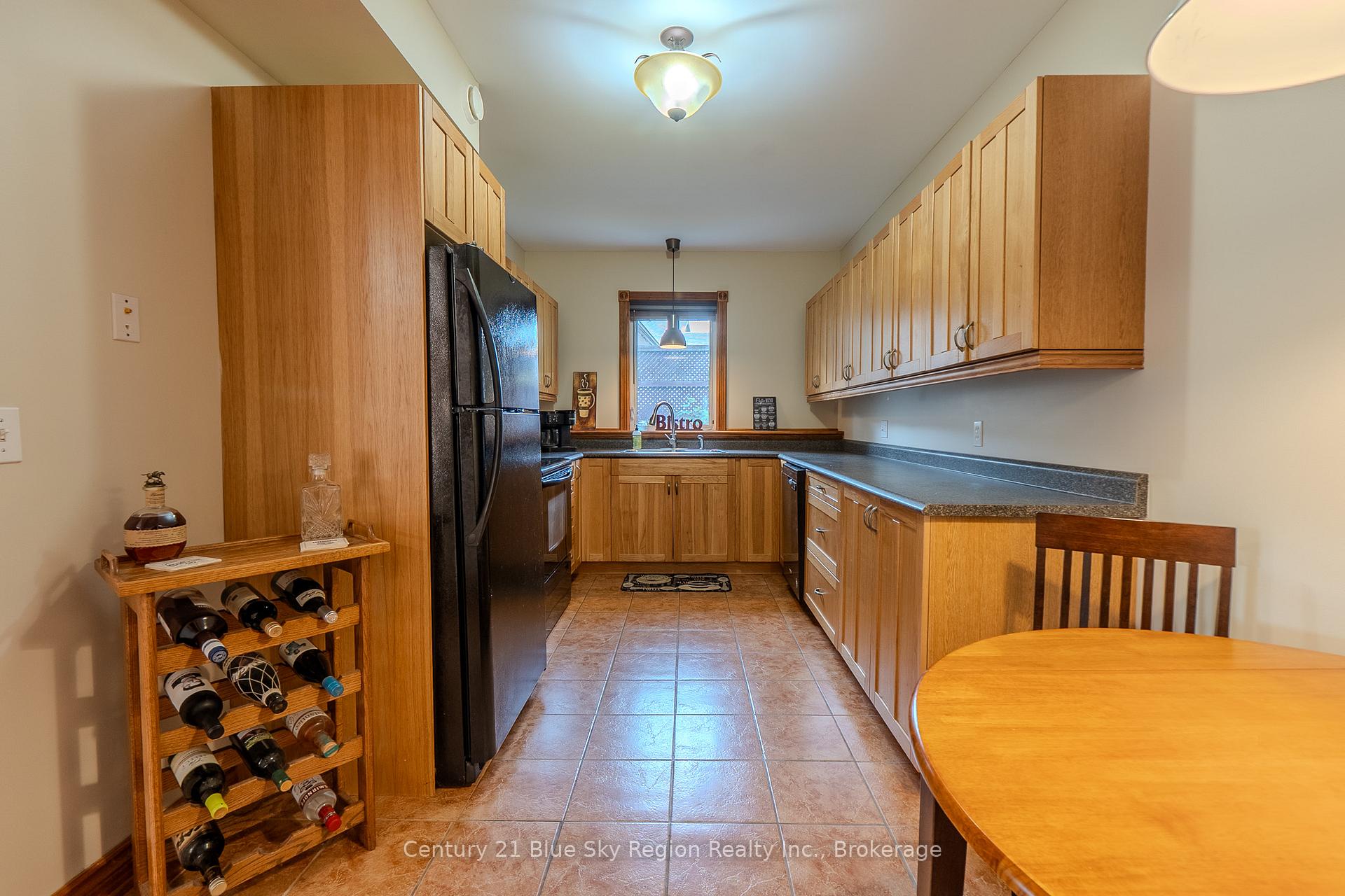 Photo 10 of 77 Shallot Crescent, North Bay, Birchaven — HOMEH