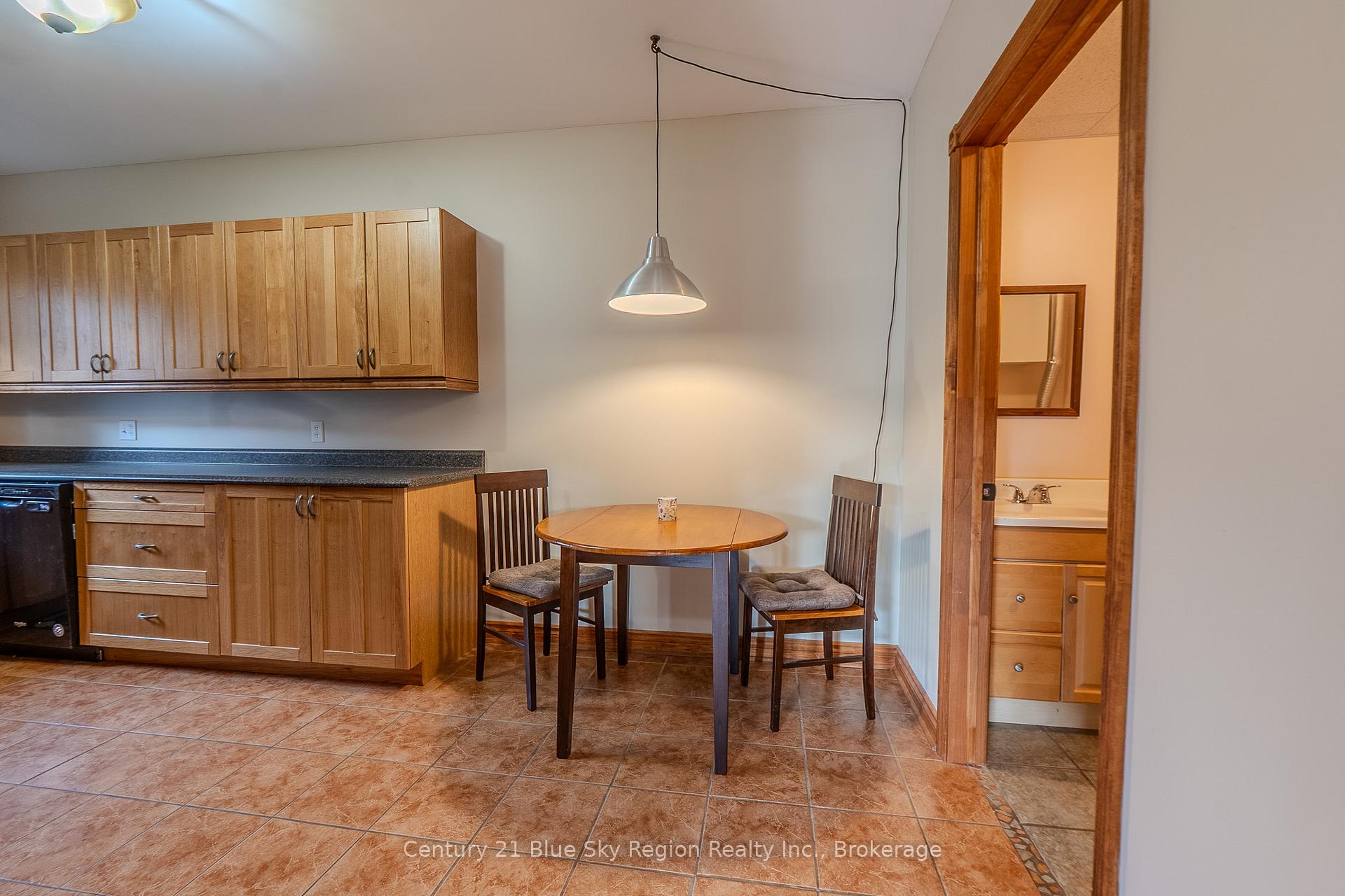 Photo 13 of 77 Shallot Crescent, North Bay, Birchaven — HOMEH