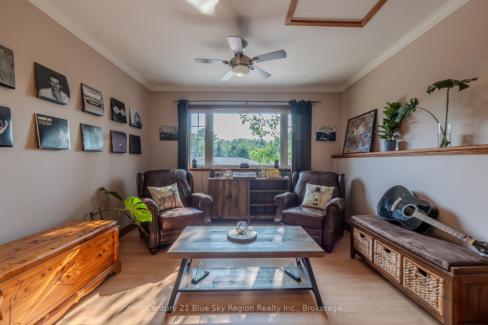 Photo 16 of 77 Shallot Crescent, North Bay, Birchaven — HOMEH