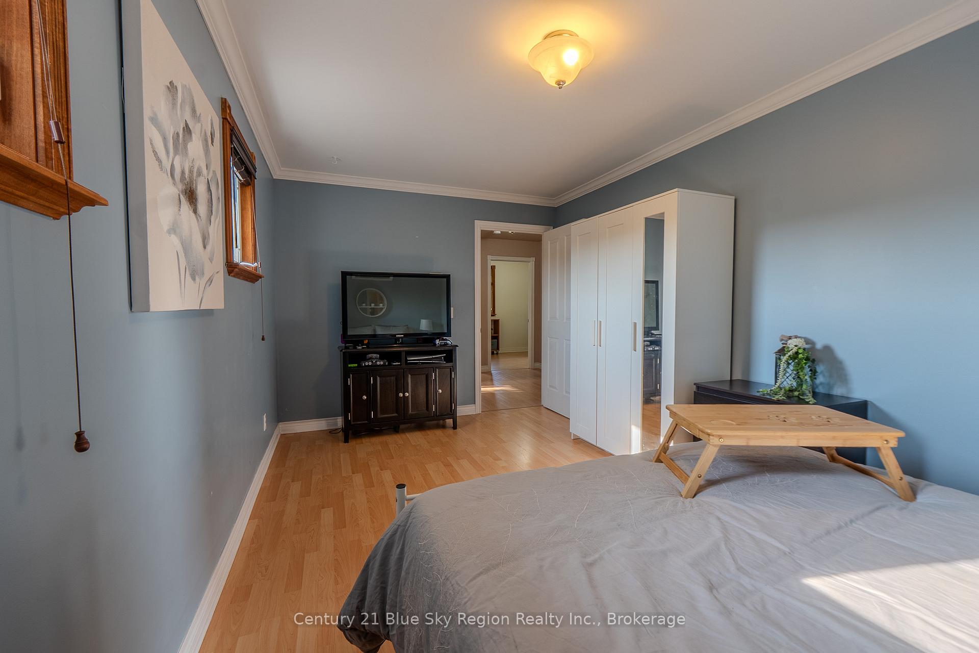 Photo 25 of 77 Shallot Crescent, North Bay, Birchaven — HOMEH