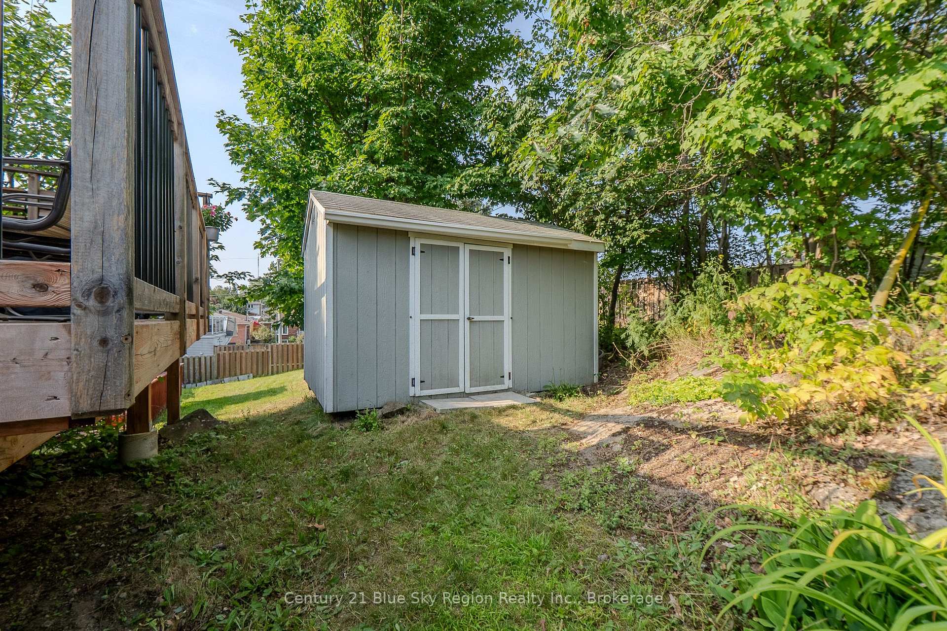 Photo 33 of 77 Shallot Crescent, North Bay, Birchaven — HOMEH