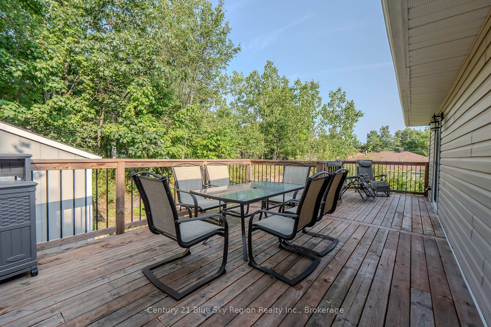 Photo 35 of 77 Shallot Crescent, North Bay, Birchaven — HOMEH