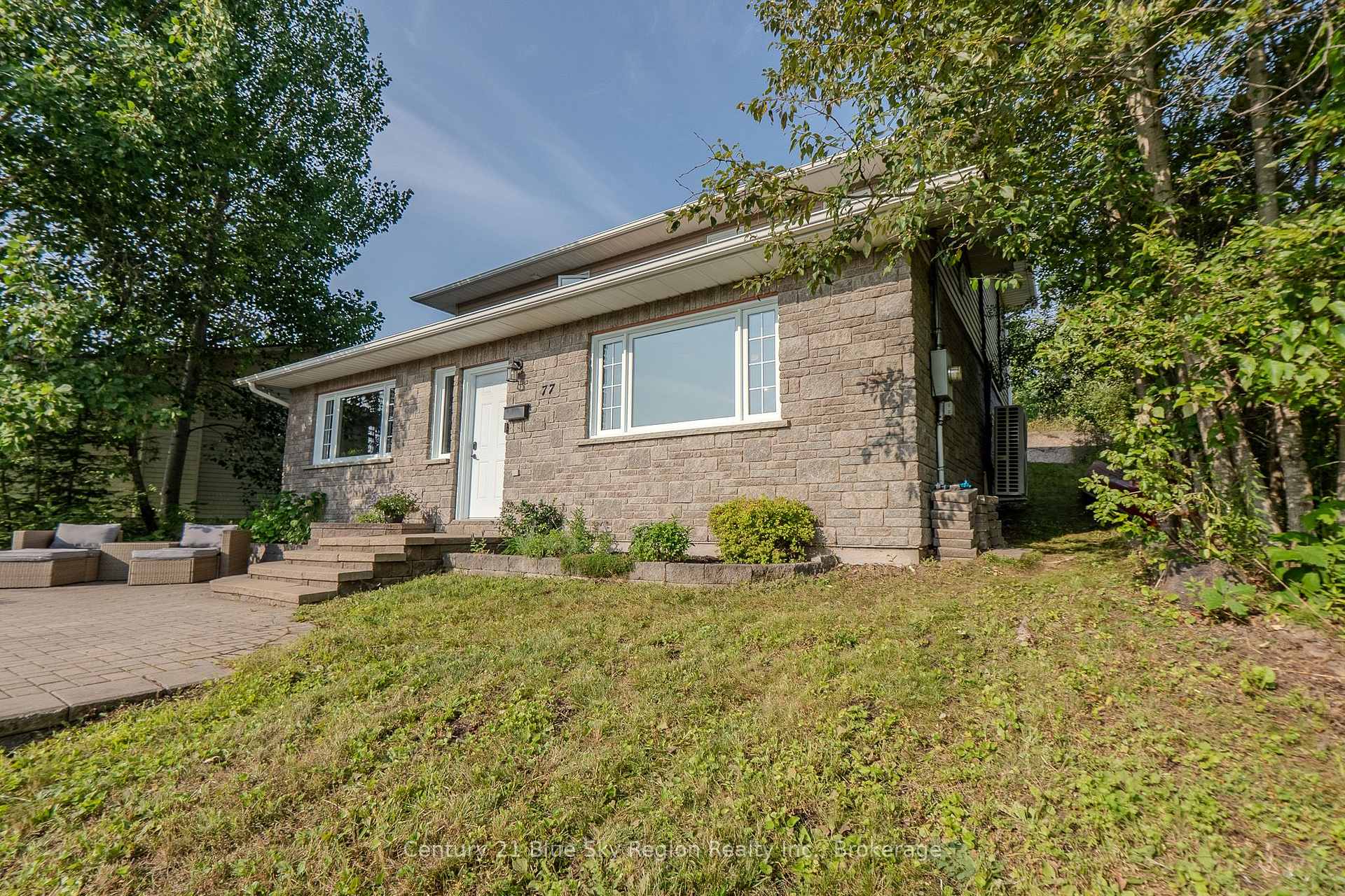 Photo 37 of 77 Shallot Crescent, North Bay, Birchaven — HOMEH
