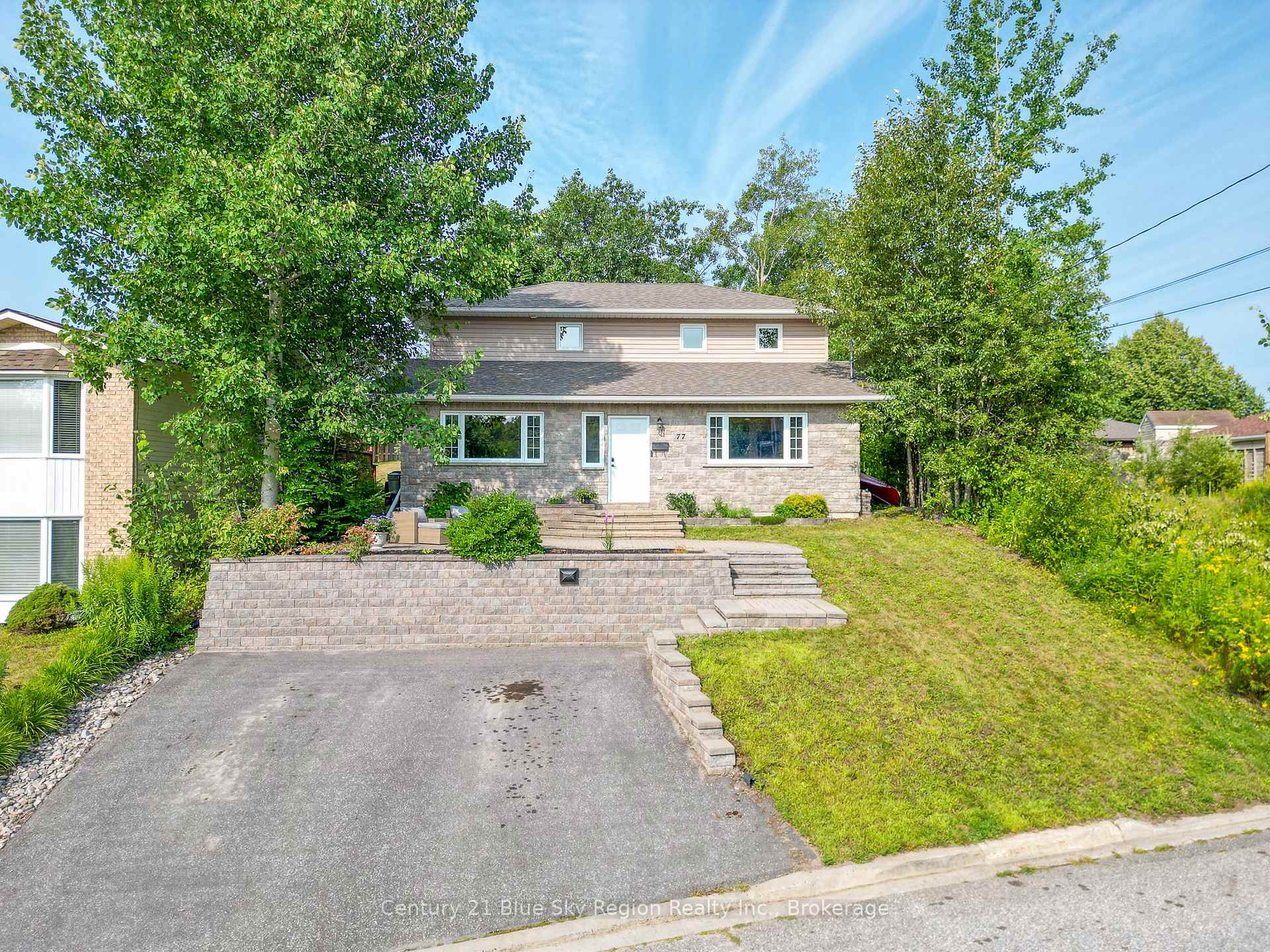 Photo 39 of 77 Shallot Crescent, North Bay, Birchaven — HOMEH