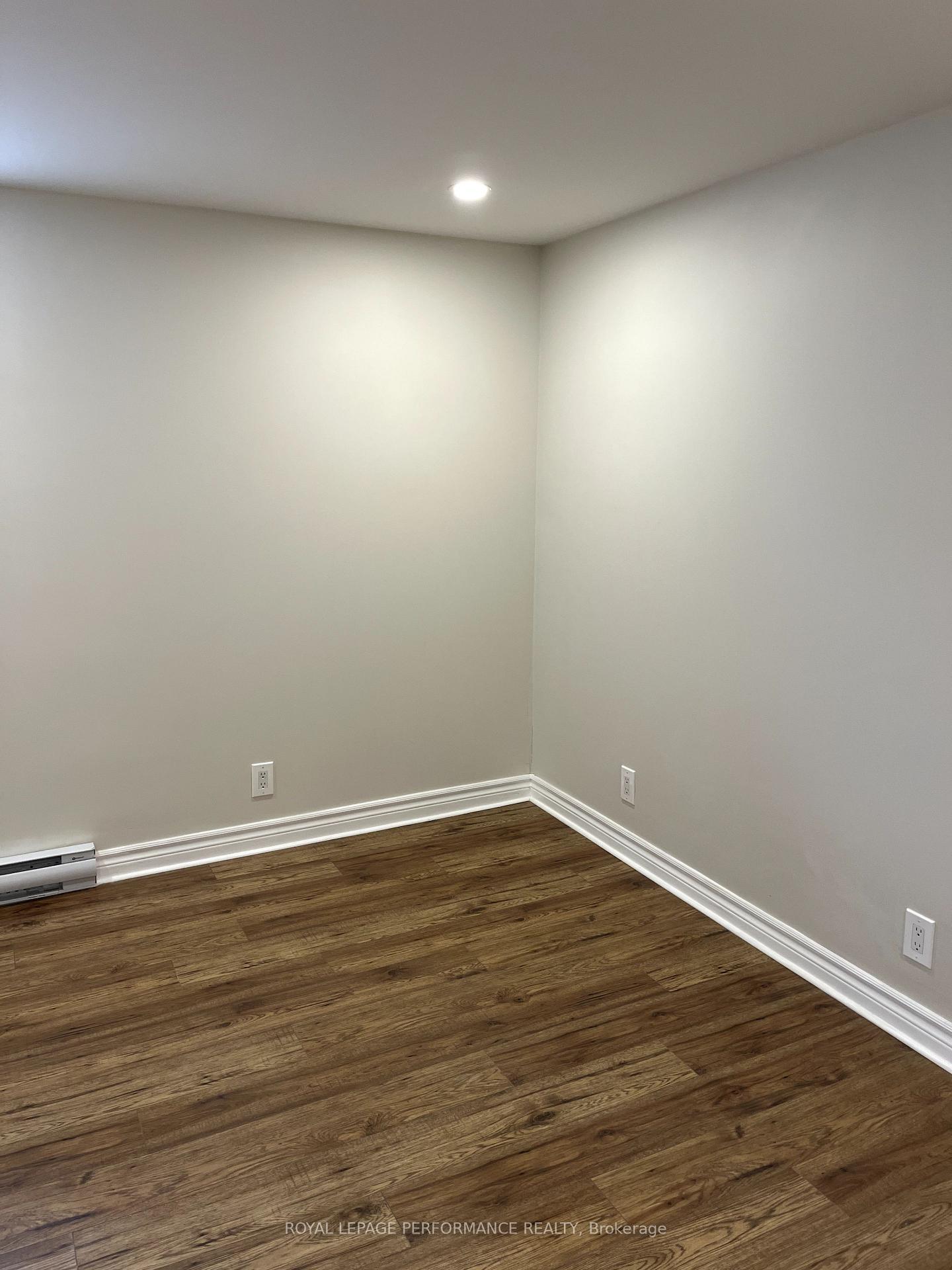 Photo 7 of Unit B, 882 Balsam Drive, Ottawa, Chatelaine Village — HOMEH