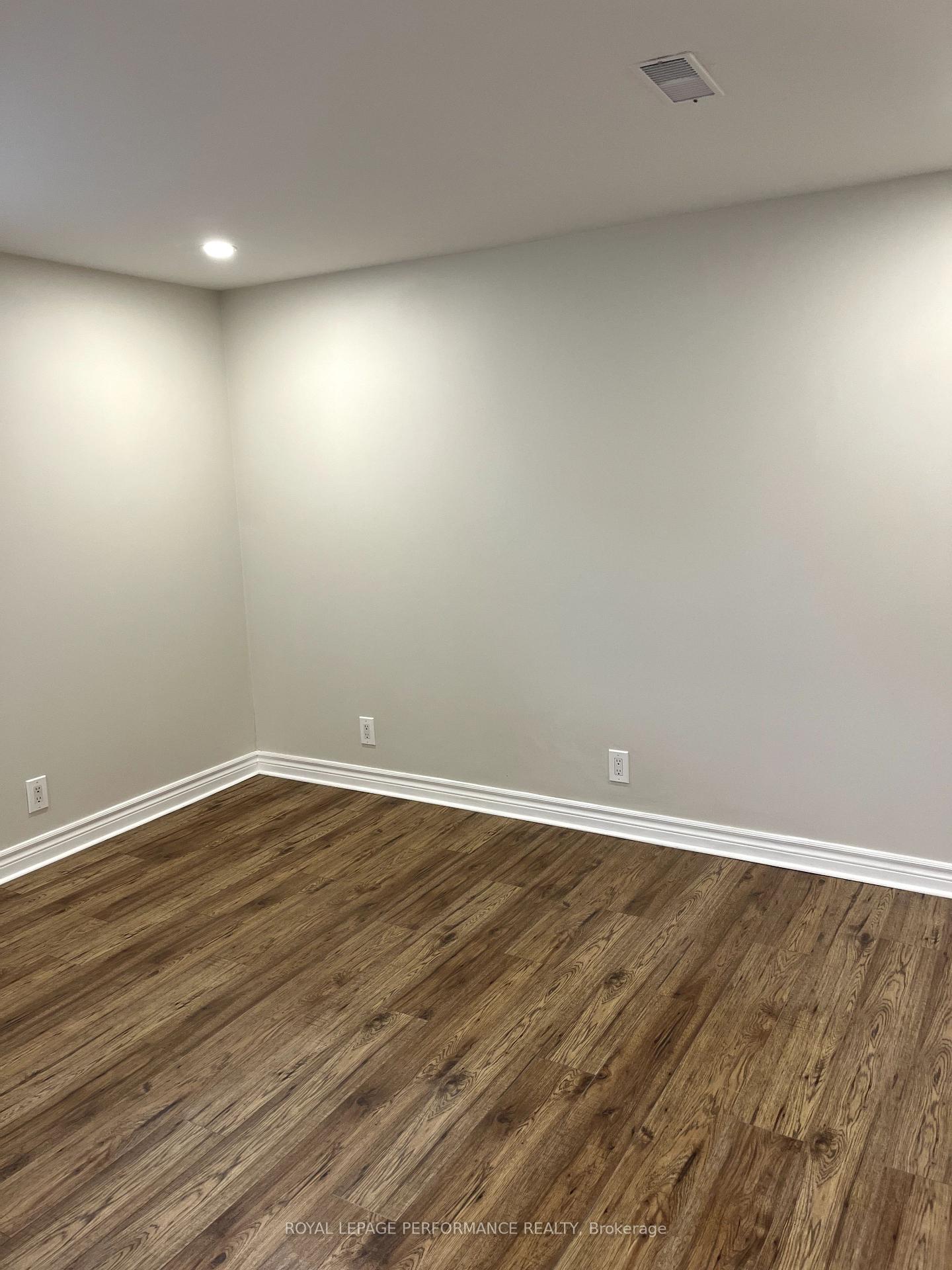 Photo 9 of Unit B, 882 Balsam Drive, Ottawa, Chatelaine Village — HOMEH