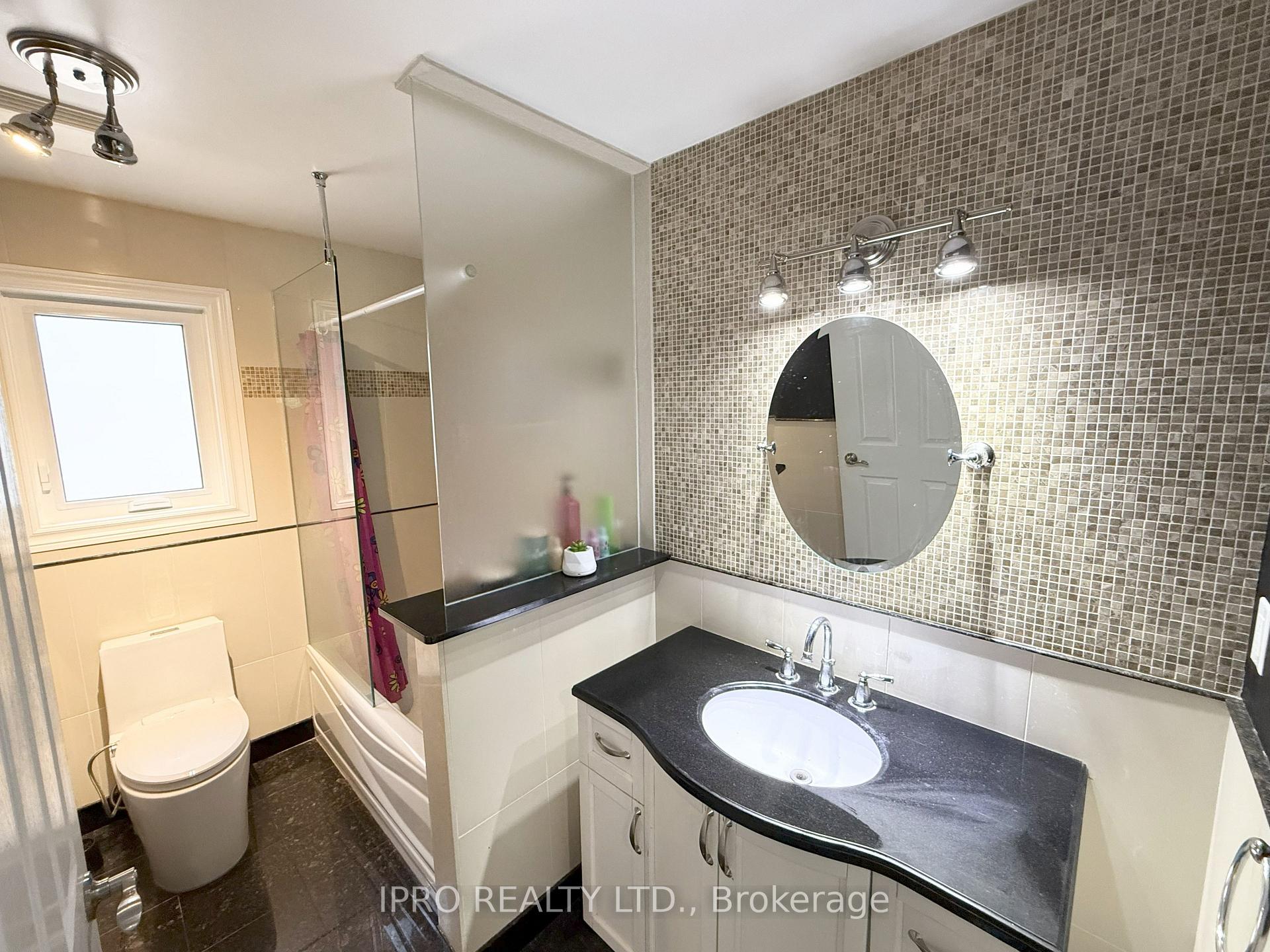 Photo 12 of Unit Upper, 5591 Whitehorn Avenue, Mississauga, East Credit — HOMEH