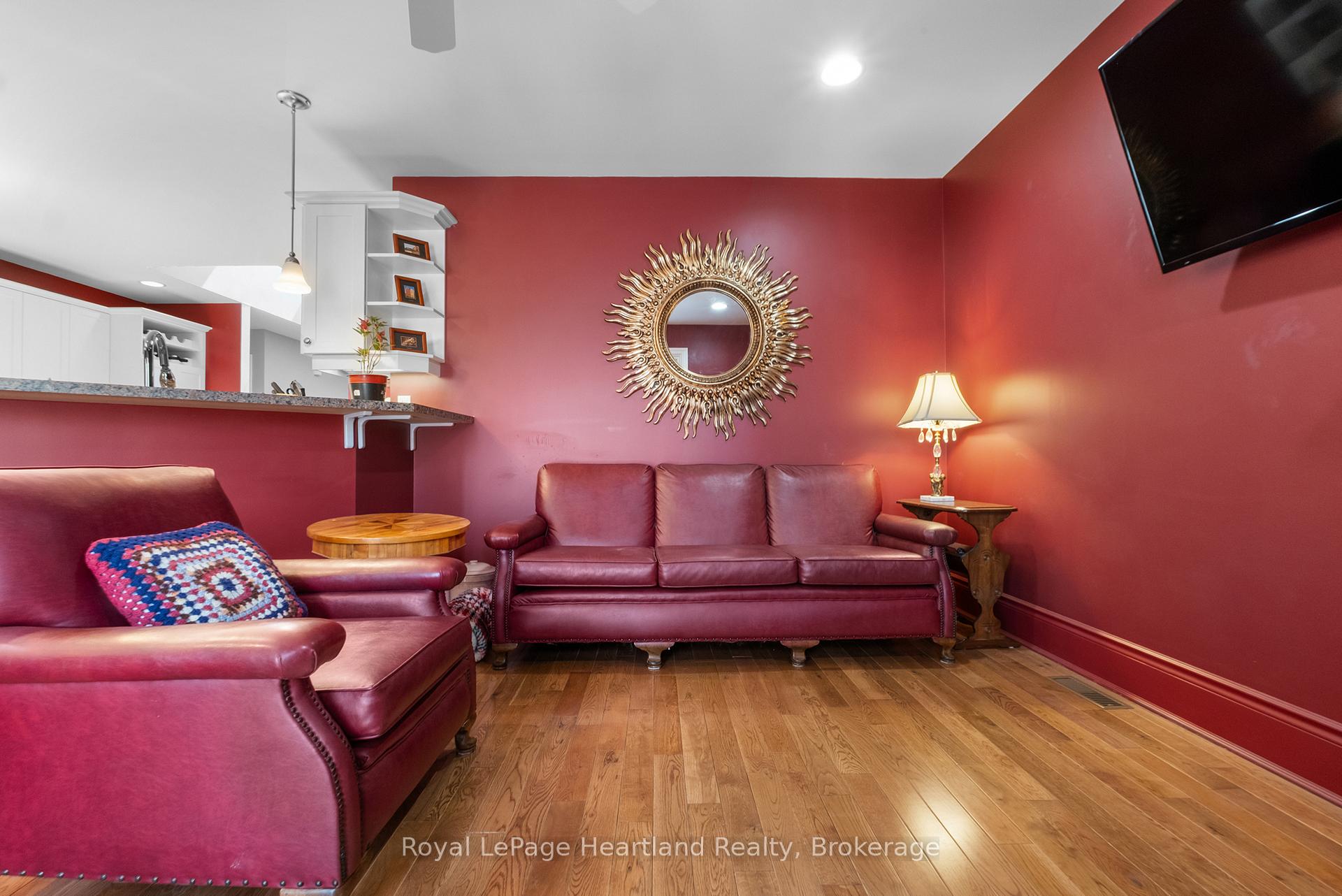 Photo 15 of 260 William Street E, North Middlesex, Parkhill — HOMEH