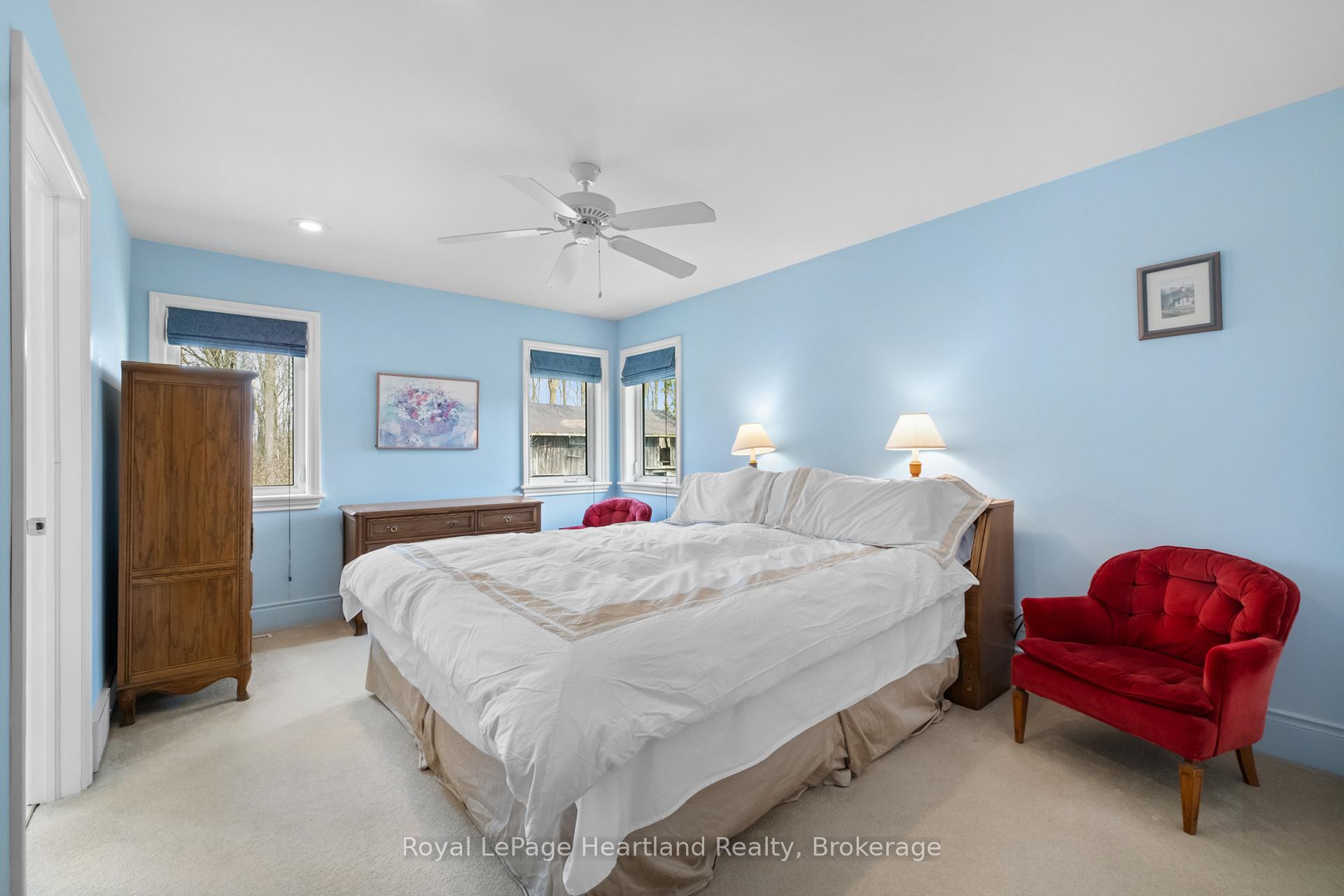 Photo 17 of 260 William Street E, North Middlesex, Parkhill — HOMEH