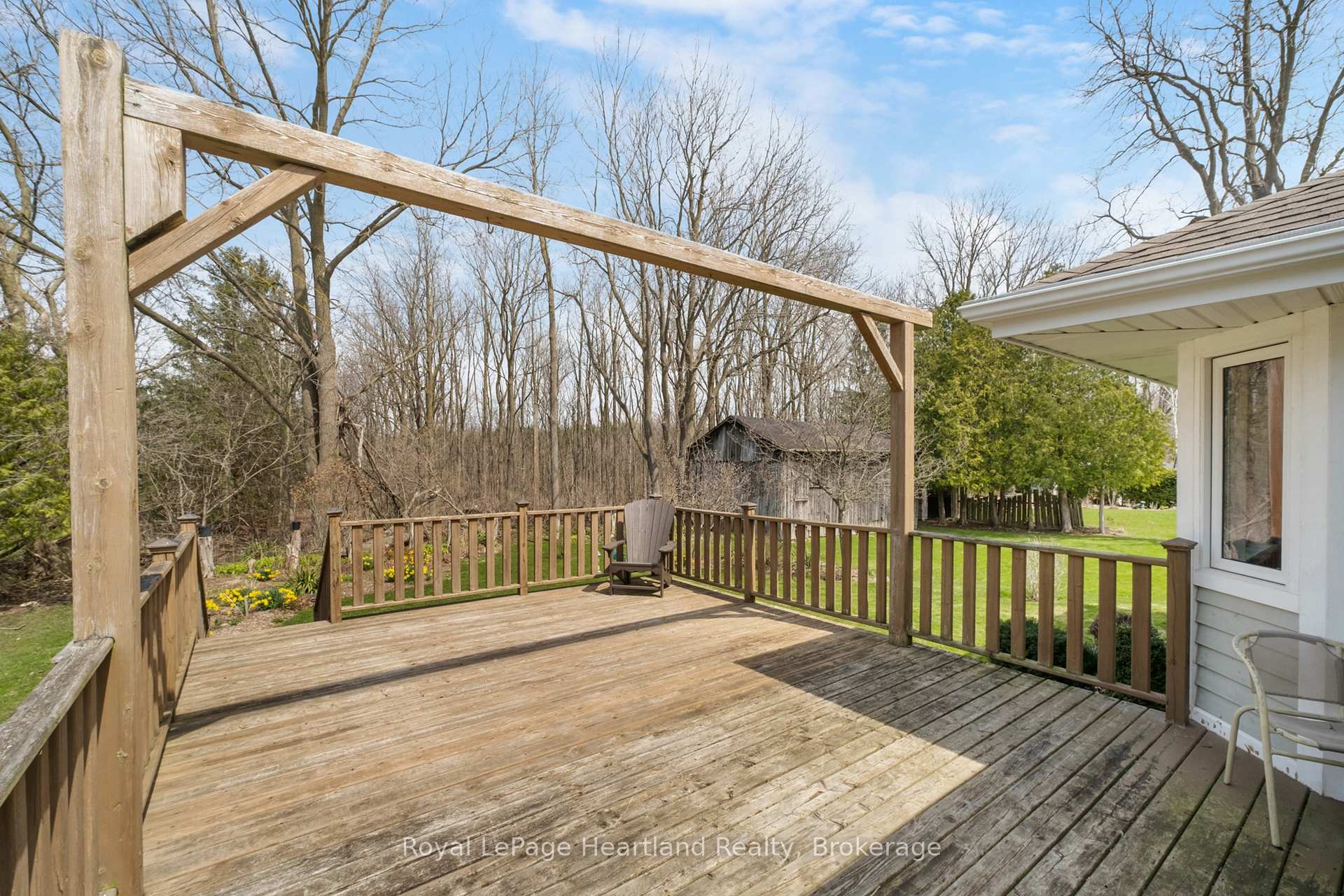 Photo 31 of 260 William Street E, North Middlesex, Parkhill — HOMEH