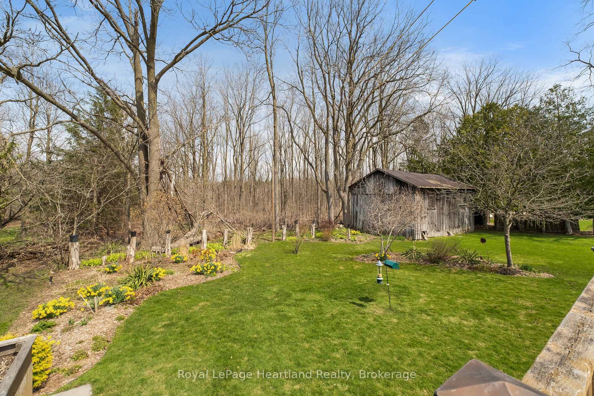 Photo 33 of 260 William Street E, North Middlesex, Parkhill — HOMEH