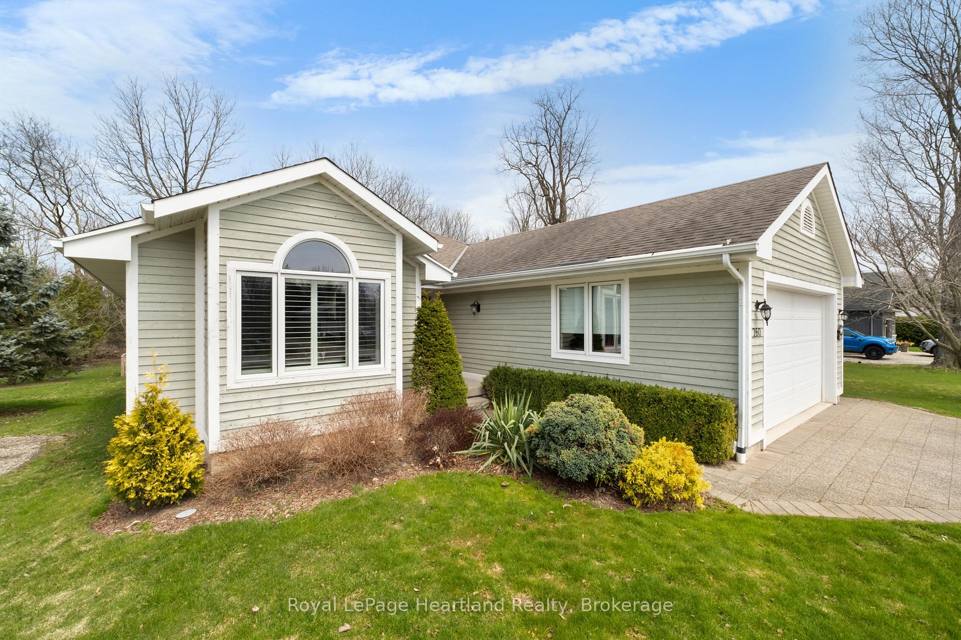 Photo 37 of 260 William Street E, North Middlesex, Parkhill — HOMEH