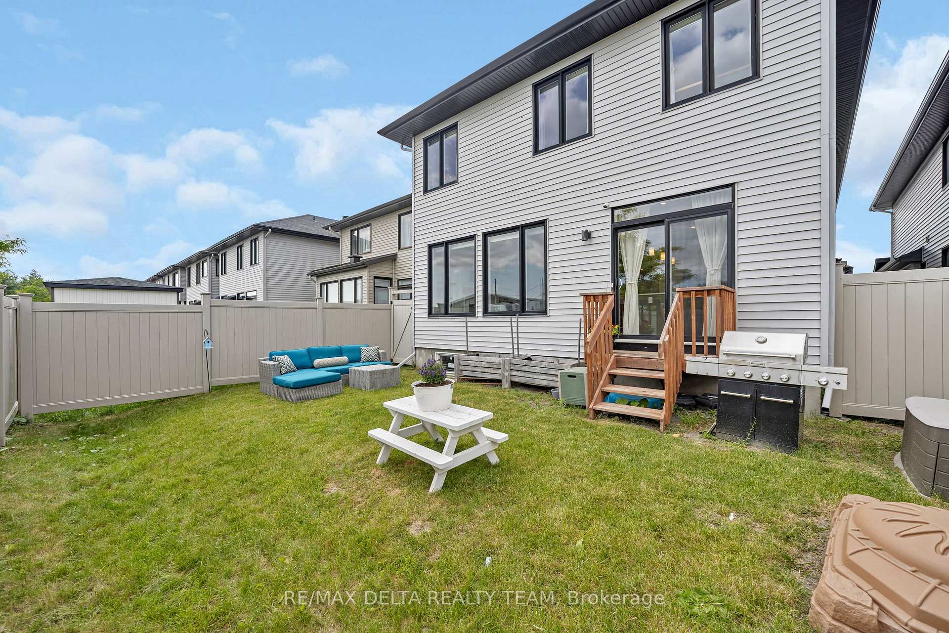Photo 26 of 128 Crevasse Road, Ottawa, Mer Bleue/Bradley Estates/Anderson Park — HOMEH