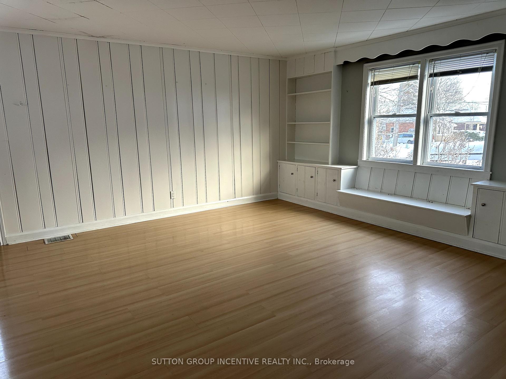 Photo 3 of Unit 2, 283 East Street E, Orillia — HOMEH