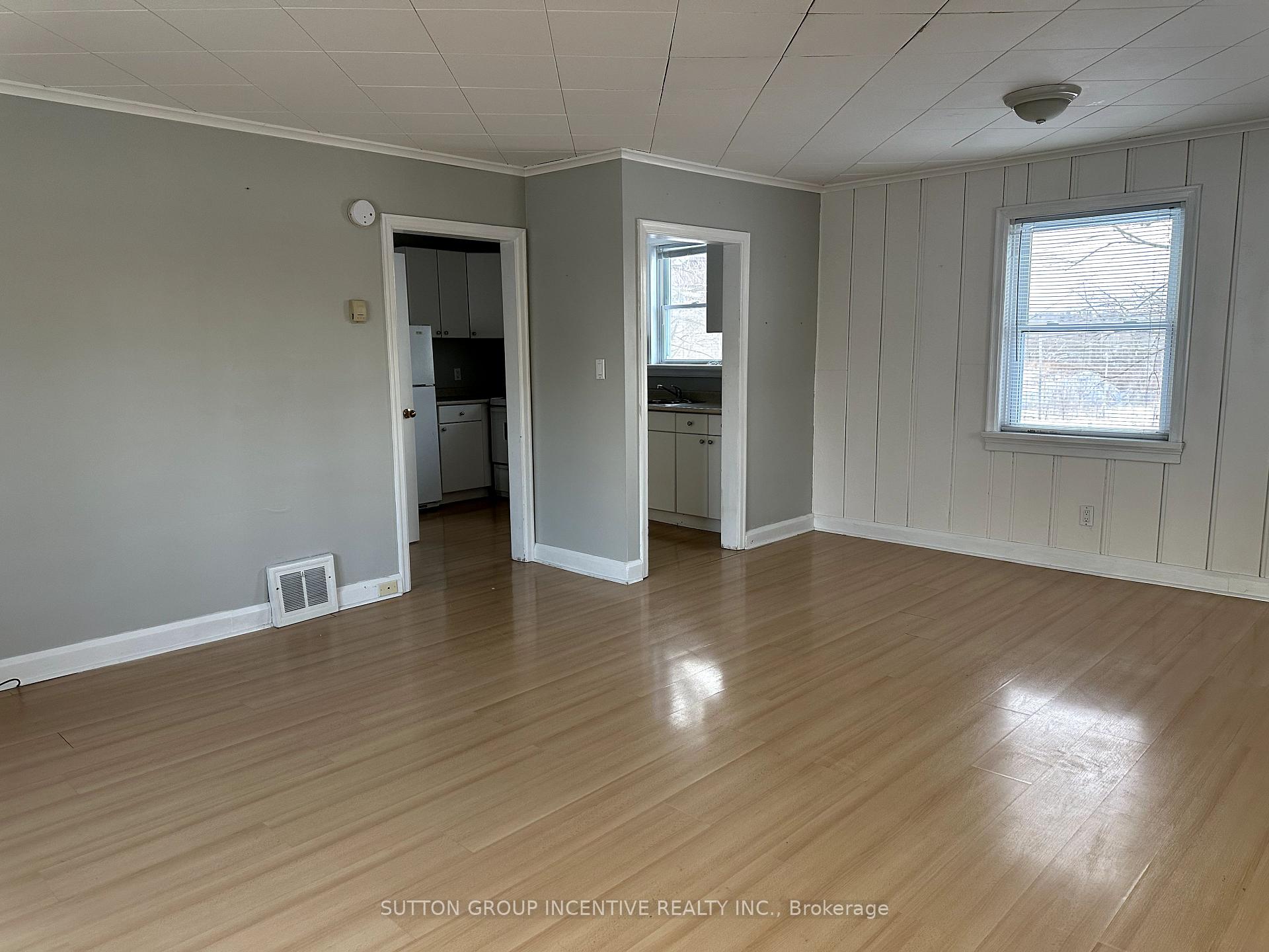 Photo 5 of Unit 2, 283 East Street E, Orillia — HOMEH