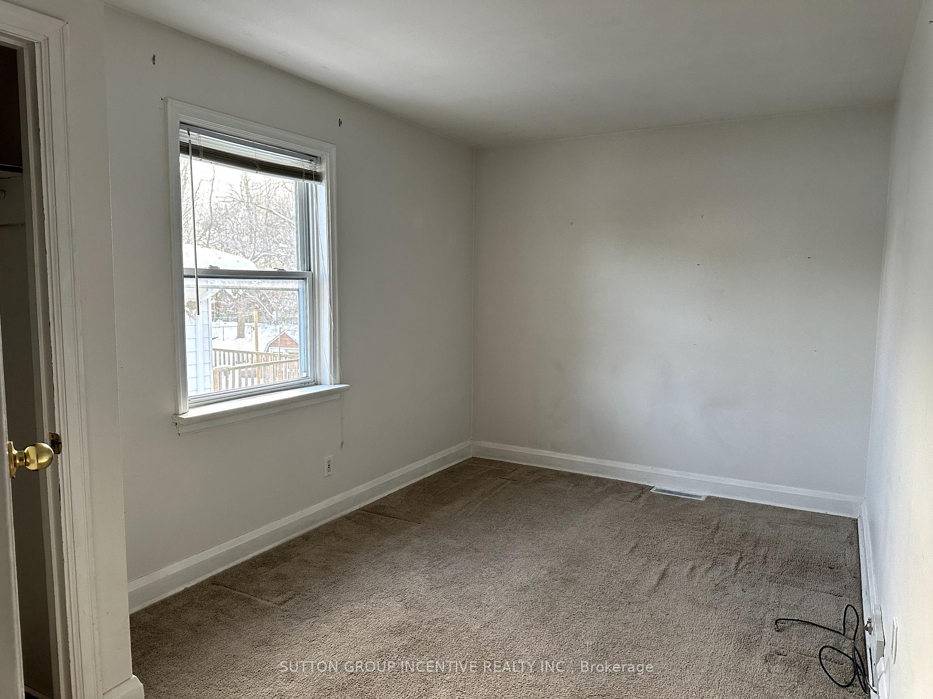Photo 9 of Unit 2, 283 East Street E, Orillia — HOMEH