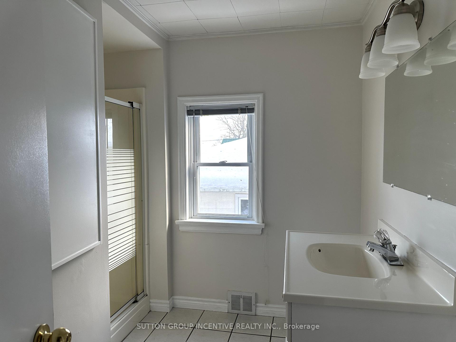 Photo 10 of Unit 2, 283 East Street E, Orillia — HOMEH