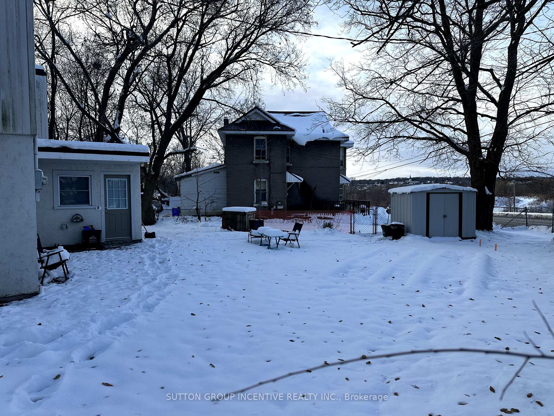 Photo 12 of Unit 2, 283 East Street E, Orillia — HOMEH