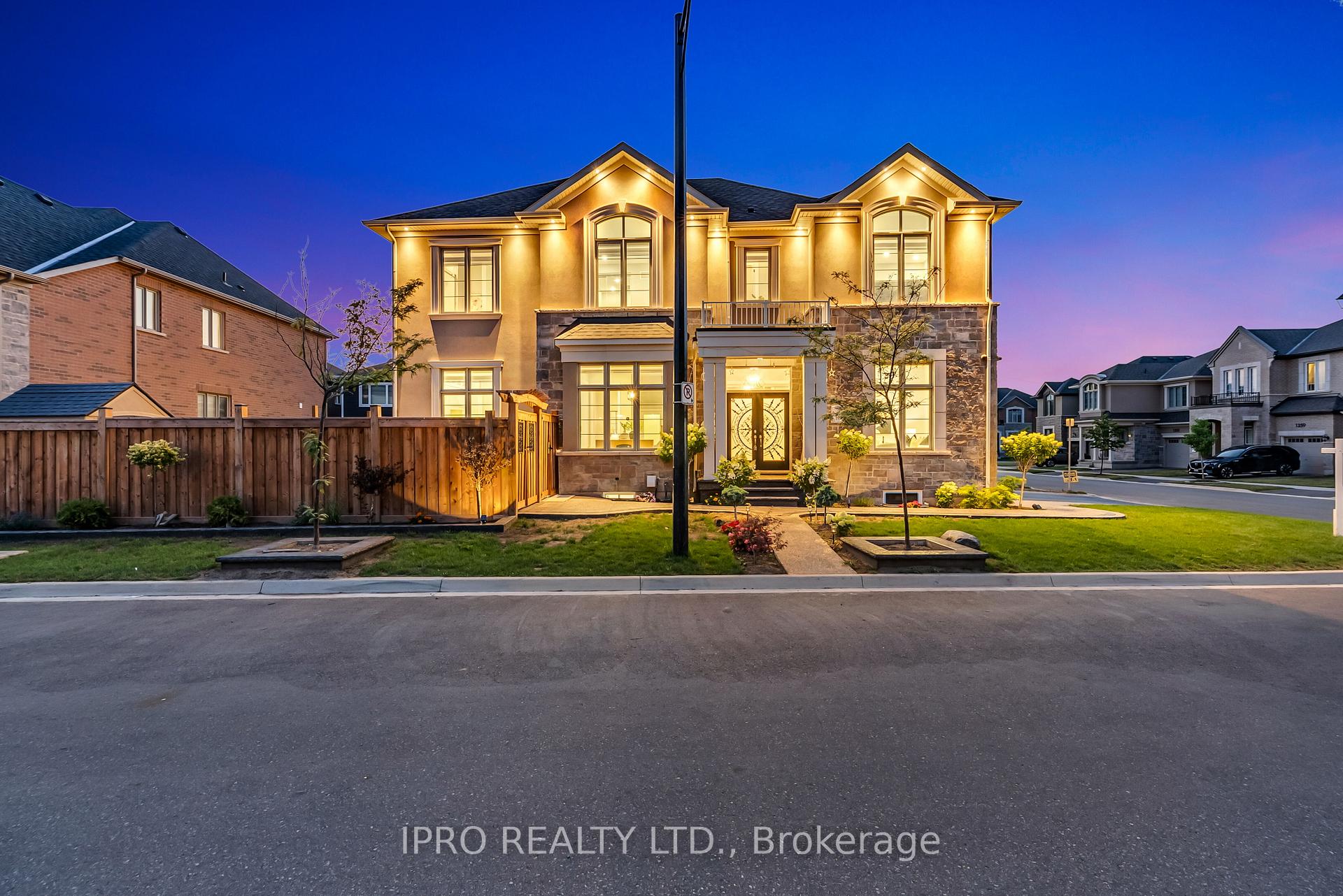 Front of 1366 Lobelia Crescent