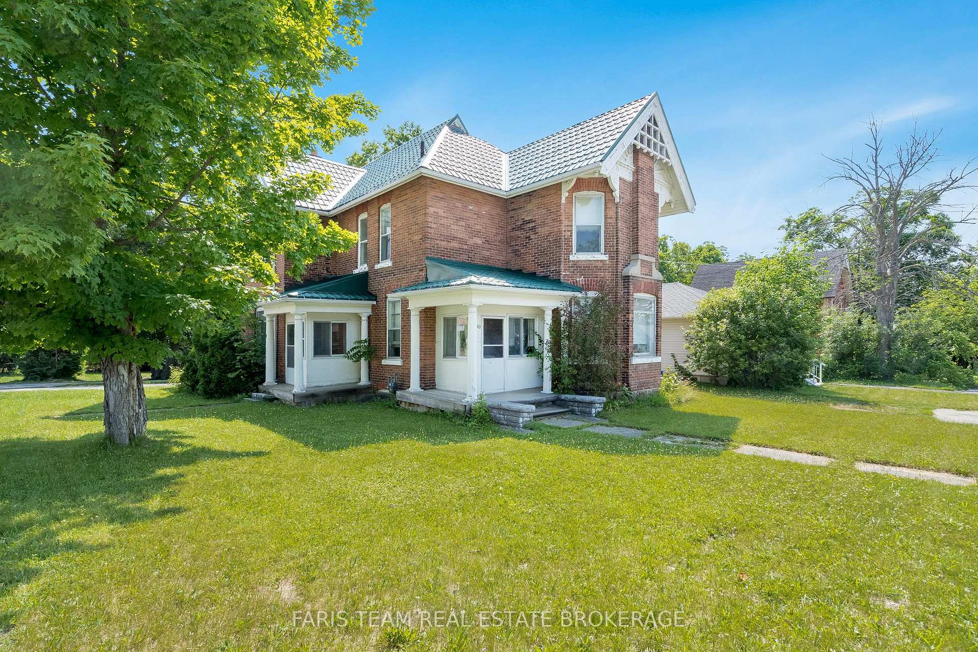 Photo 2 of 9 Borland Street E, Orillia — HOMEH