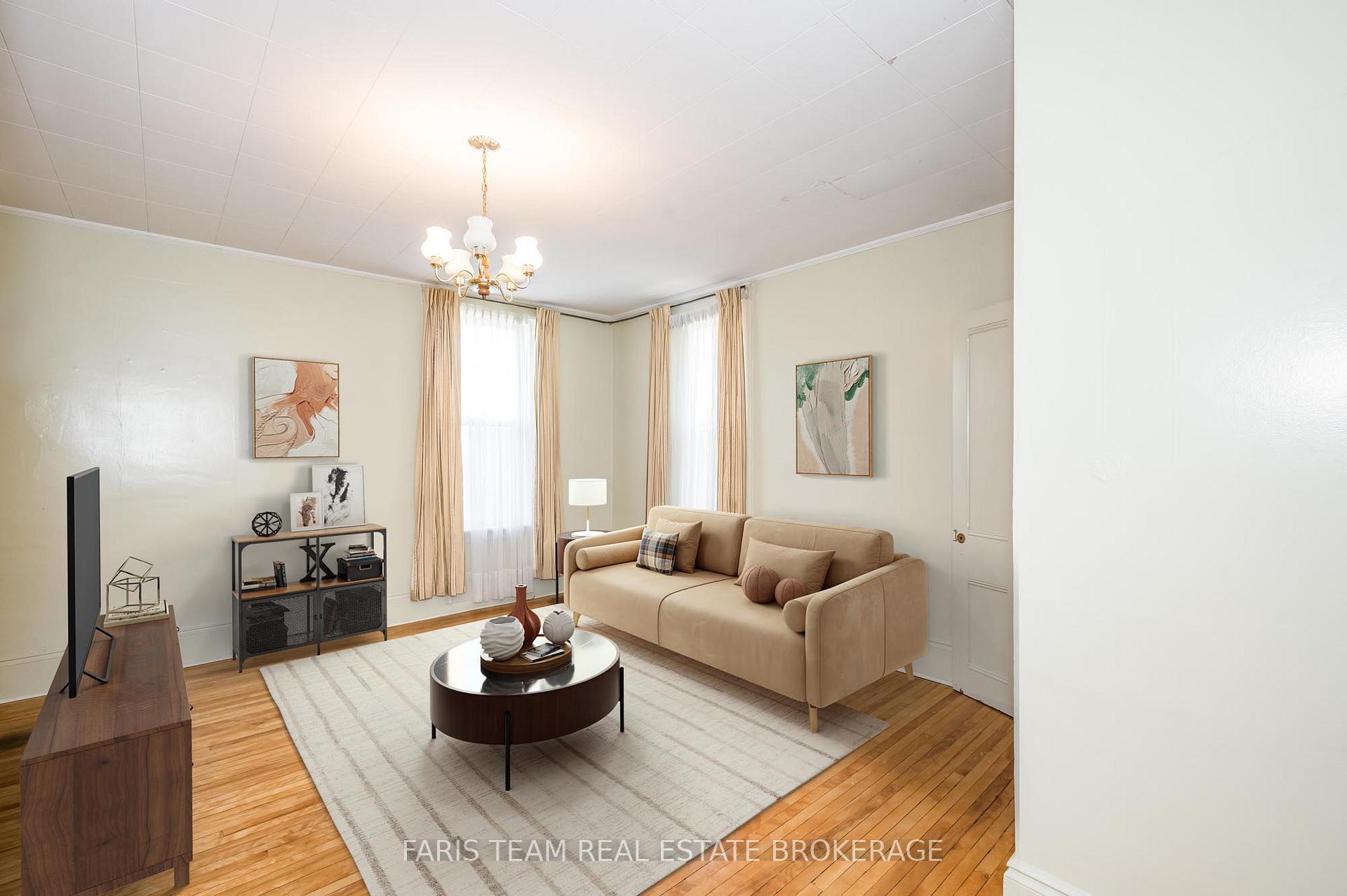 Photo 12 of 9 Borland Street E, Orillia — HOMEH