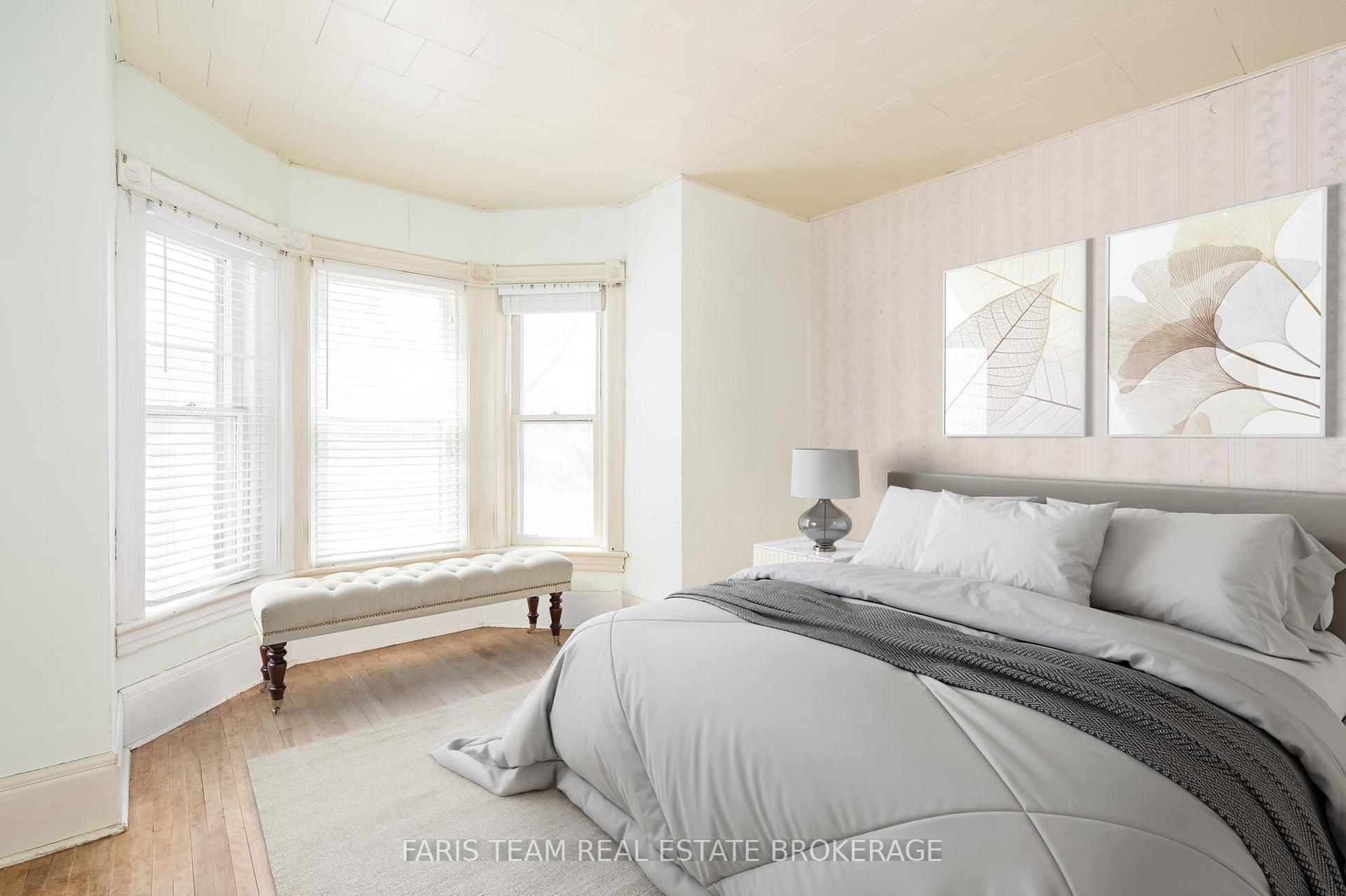 Photo 17 of 9 Borland Street E, Orillia — HOMEH