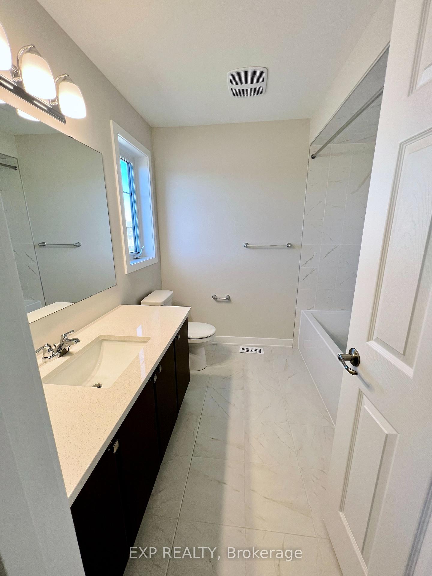 Photo 9 of 2147 Winsome Terrace, Ottawa, Fallingbrook/Gardenway South — HOMEH