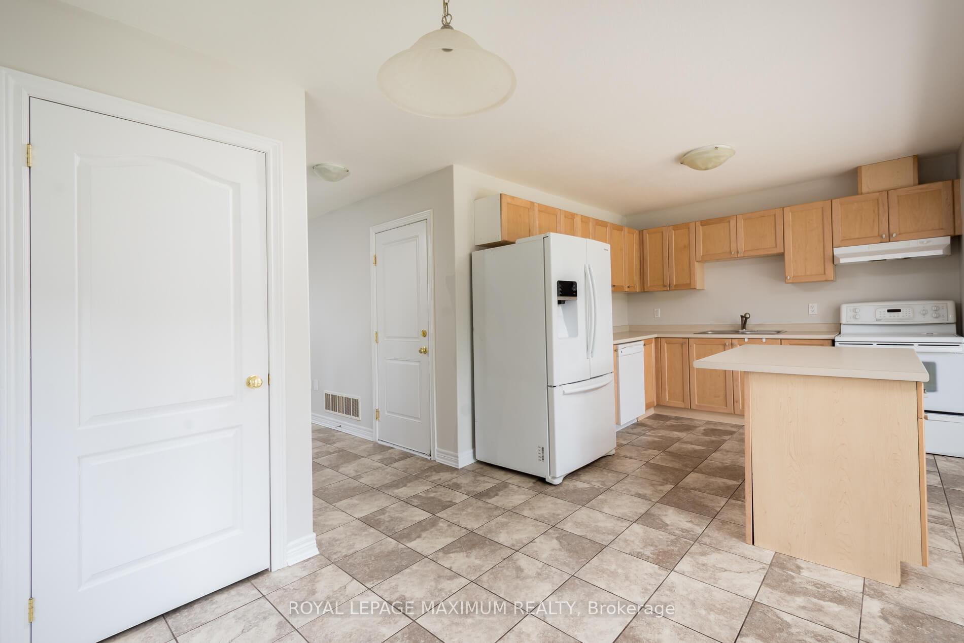 Photo 9 of 137 Hutchinson Drive, New Tecumseth, Alliston — HOMEH