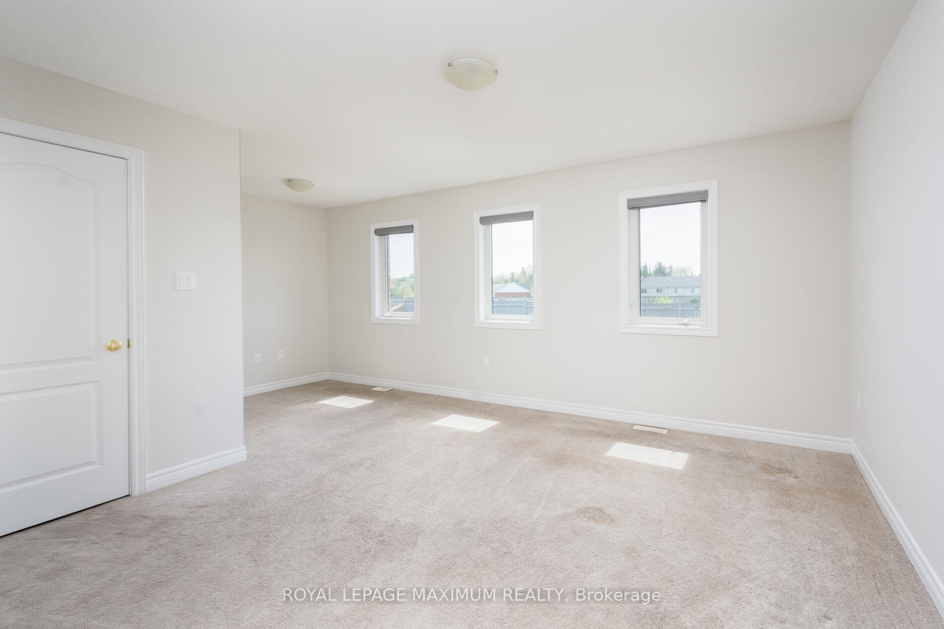 Photo 22 of 137 Hutchinson Drive, New Tecumseth, Alliston — HOMEH