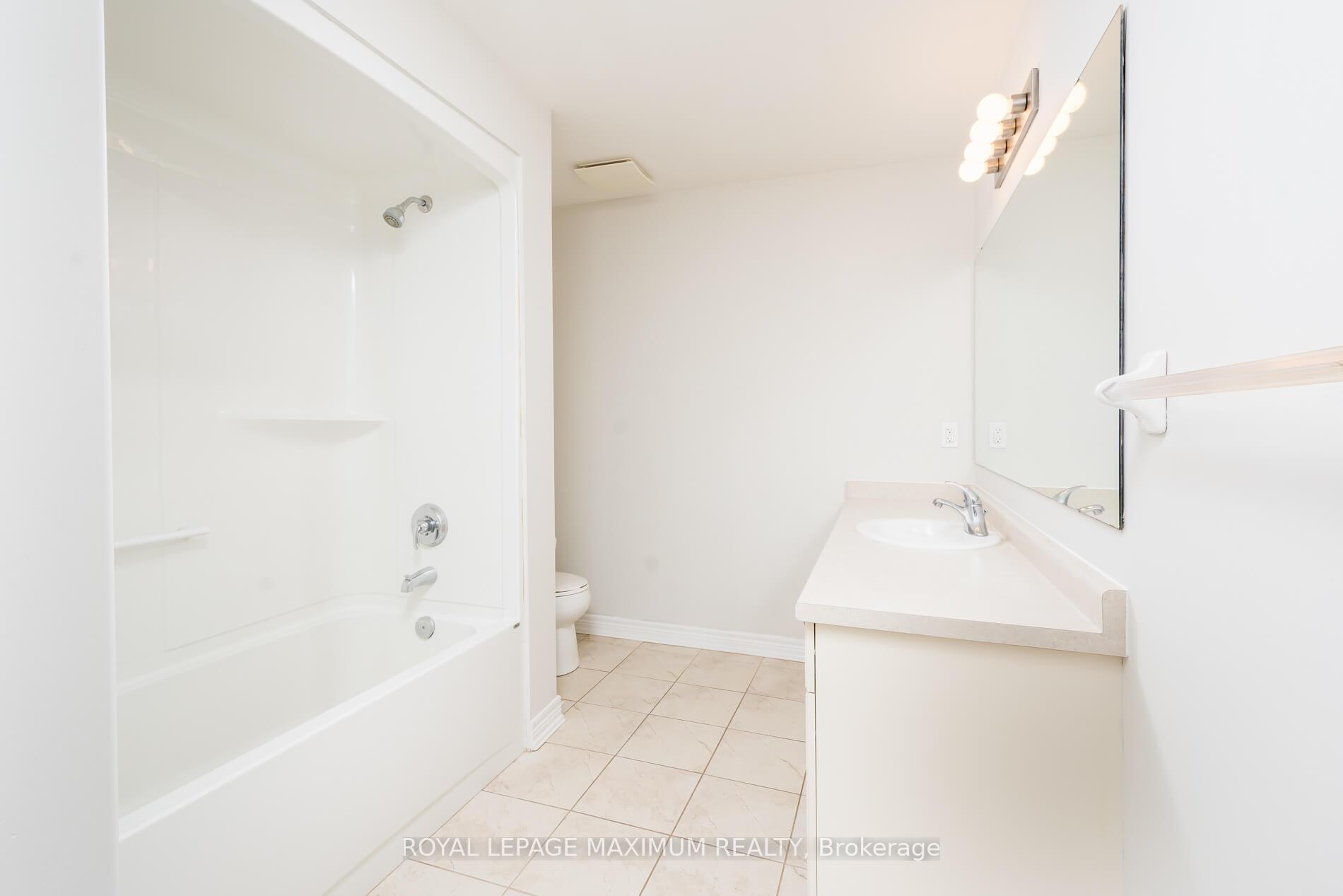 Photo 25 of 137 Hutchinson Drive, New Tecumseth, Alliston — HOMEH