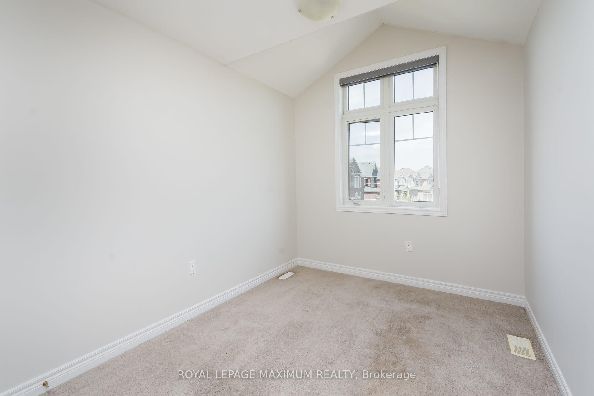 Photo 28 of 137 Hutchinson Drive, New Tecumseth, Alliston — HOMEH