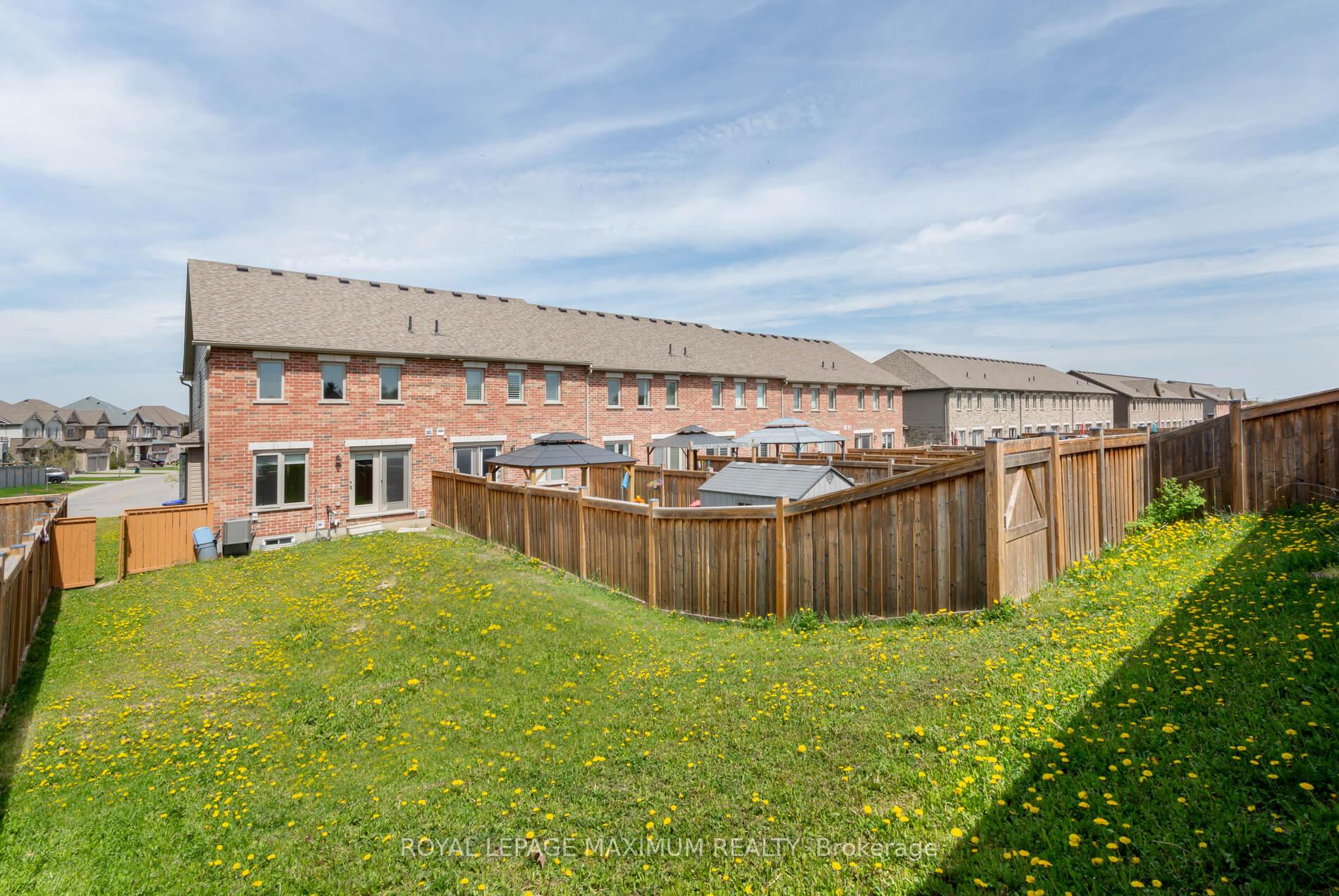Photo 33 of 137 Hutchinson Drive, New Tecumseth, Alliston — HOMEH