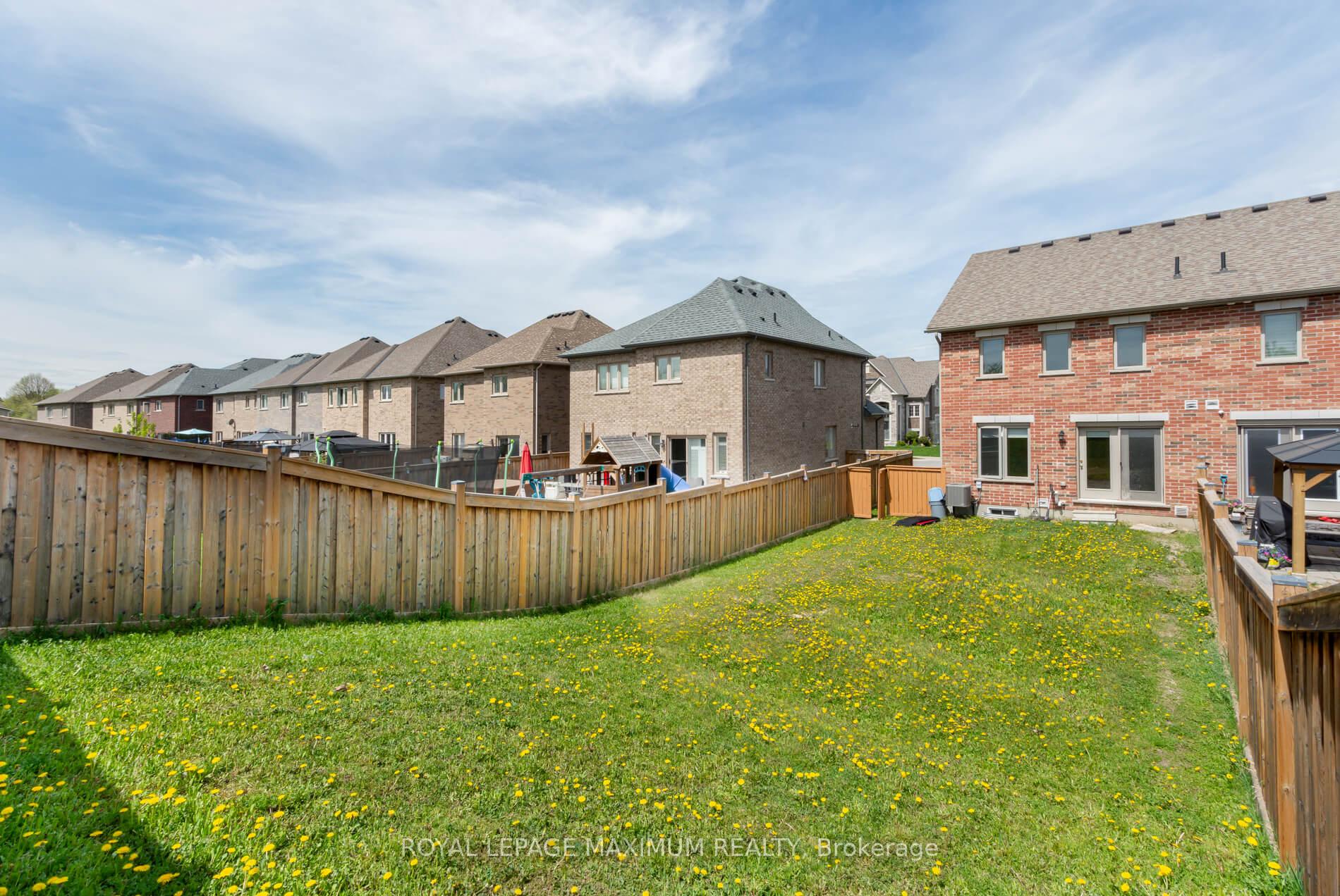Photo 34 of 137 Hutchinson Drive, New Tecumseth, Alliston — HOMEH
