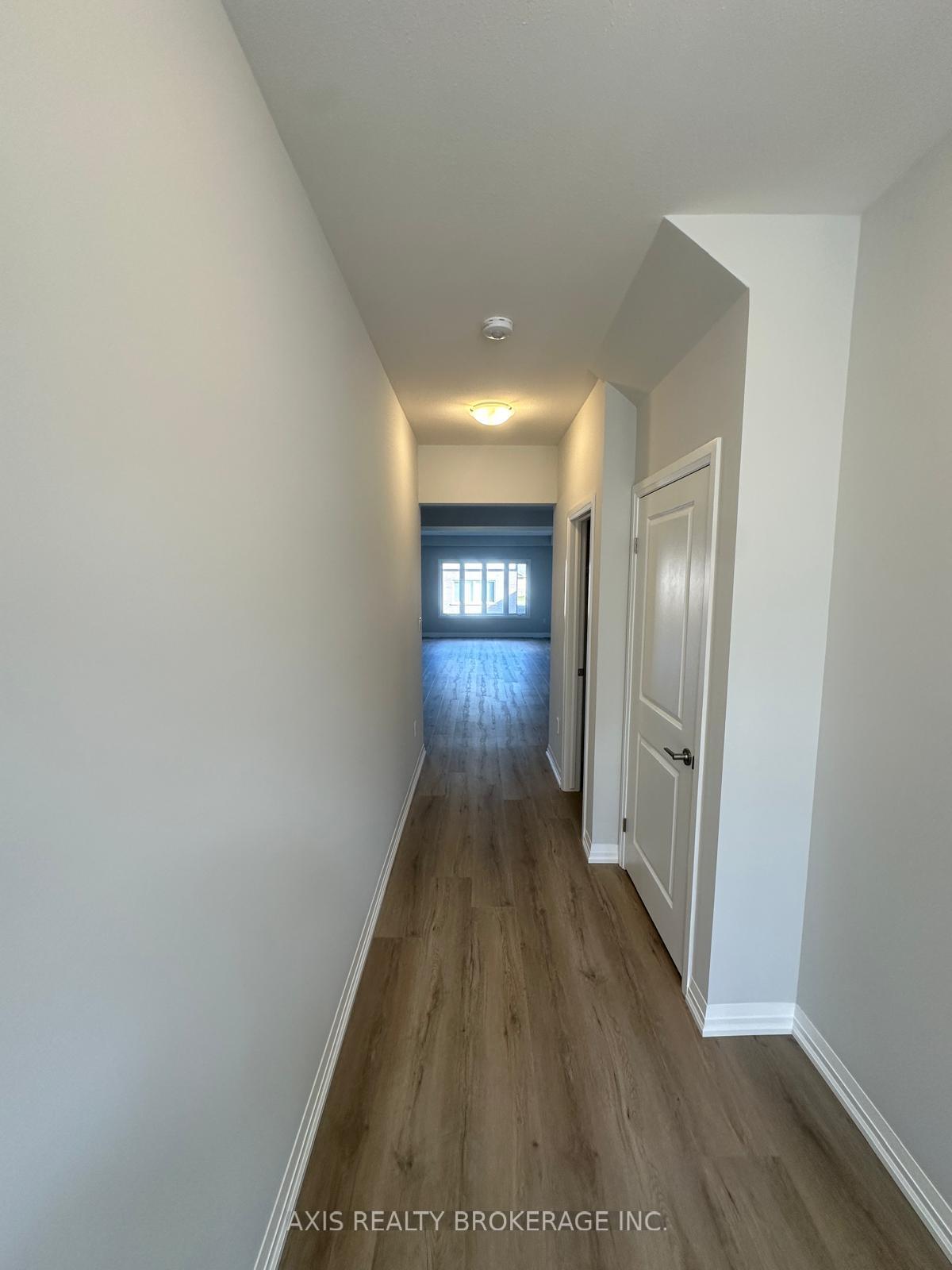 Photo 4 of 25 Samuel Avenue, Pelham, Fonthill — HOMEH