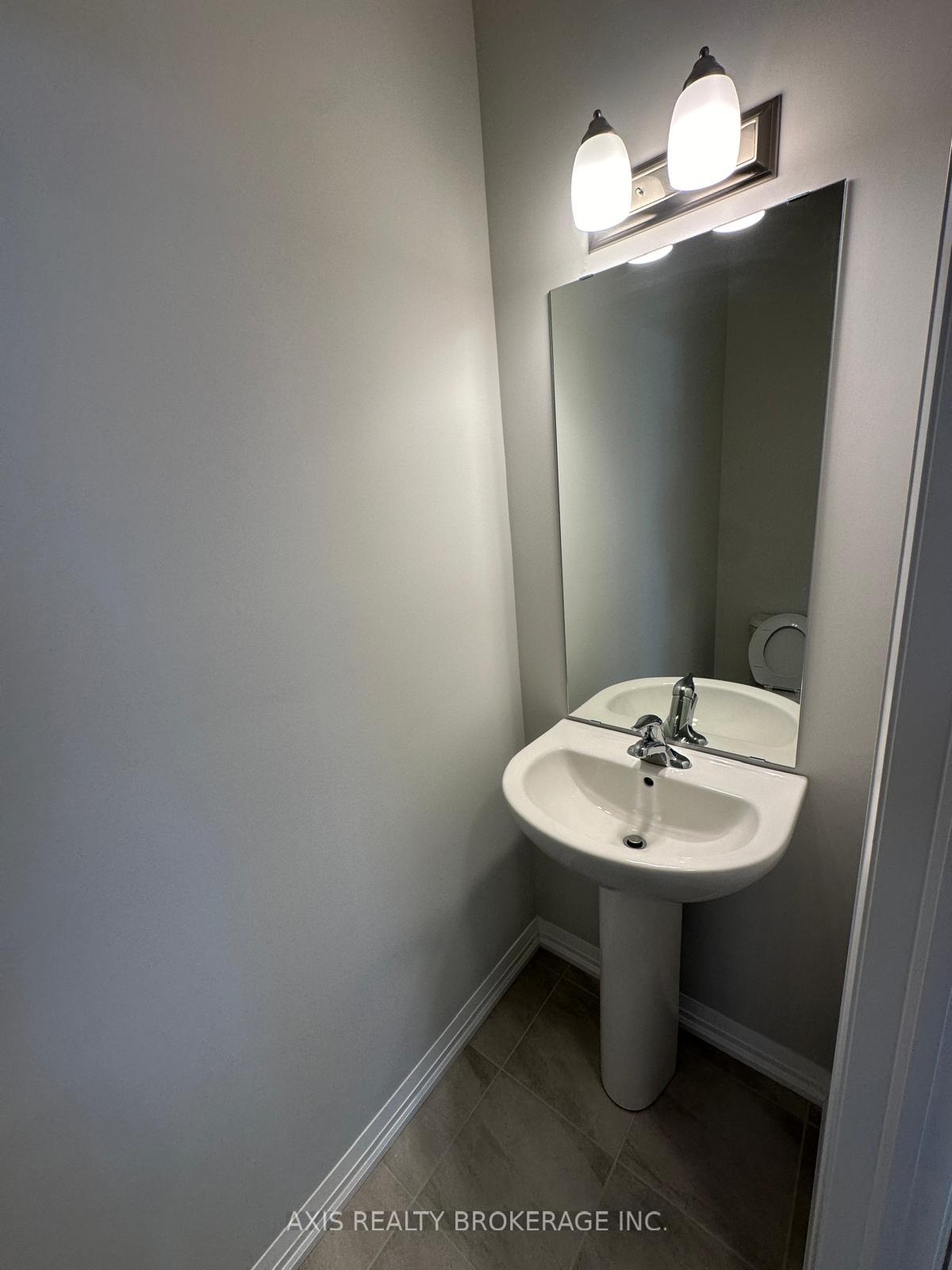 Photo 10 of 25 Samuel Avenue, Pelham, Fonthill — HOMEH