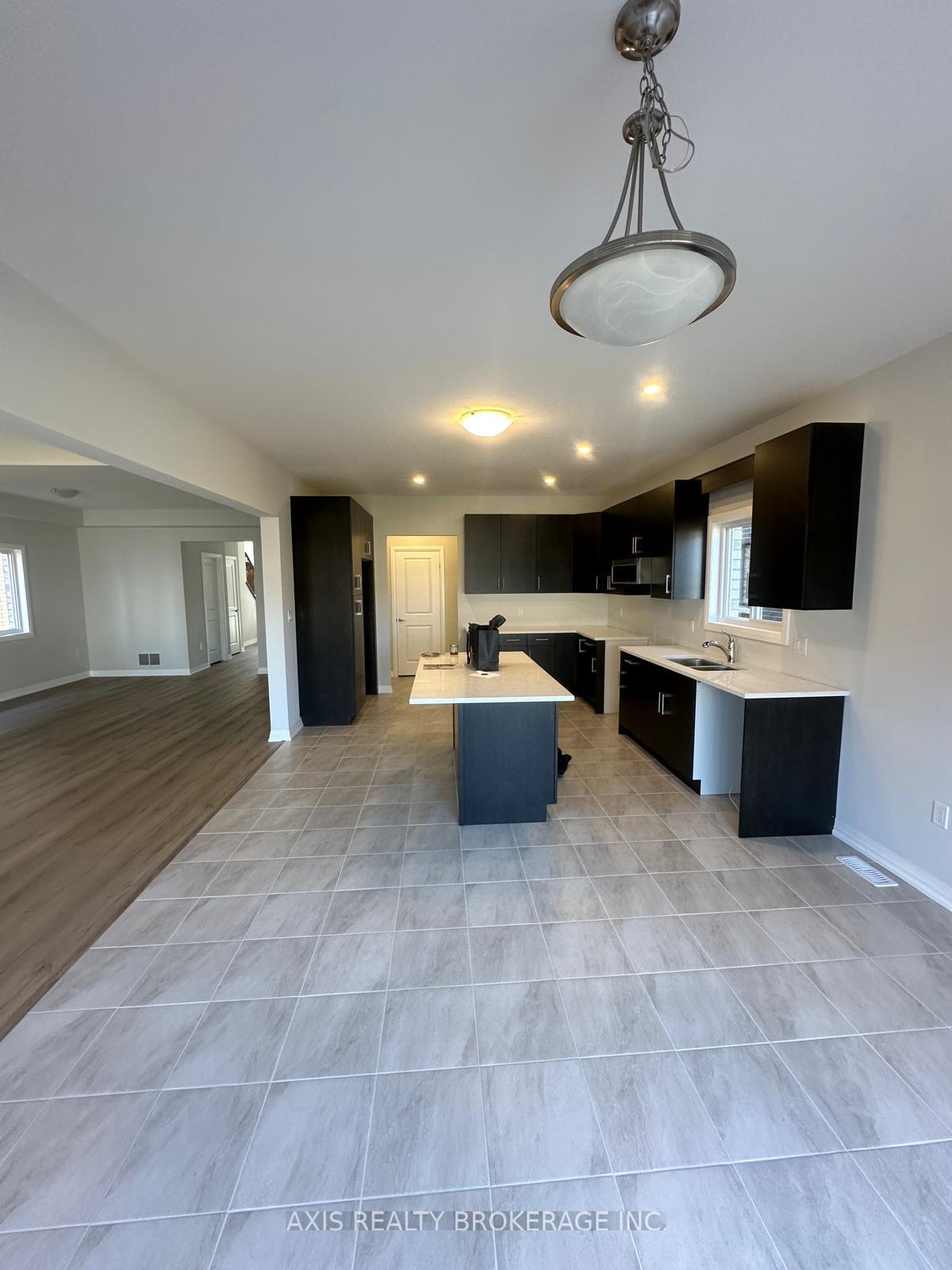 Photo 16 of 25 Samuel Avenue, Pelham, Fonthill — HOMEH