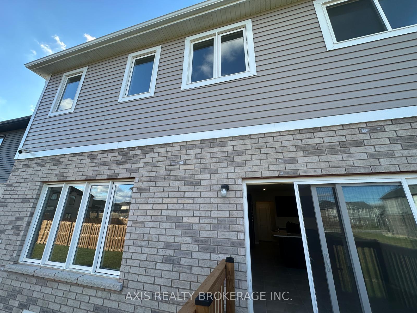Photo 20 of 25 Samuel Avenue, Pelham, Fonthill — HOMEH