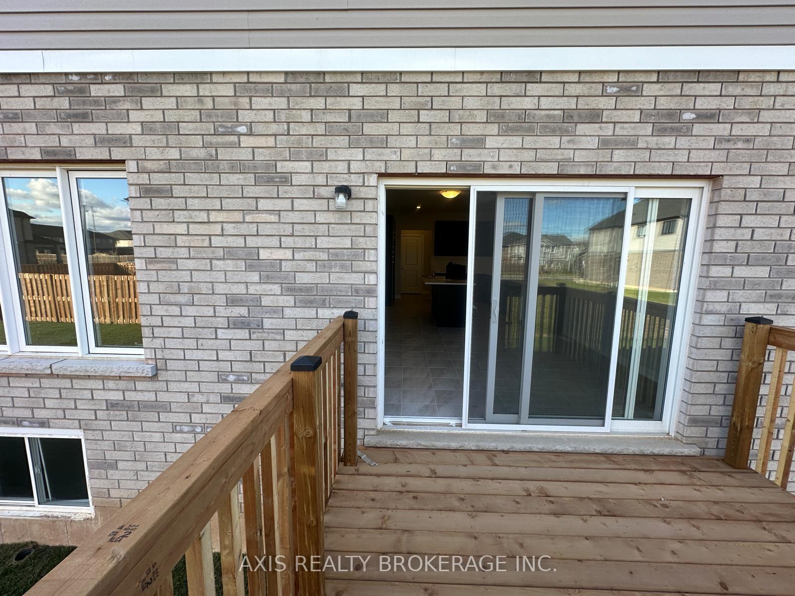 Photo 21 of 25 Samuel Avenue, Pelham, Fonthill — HOMEH