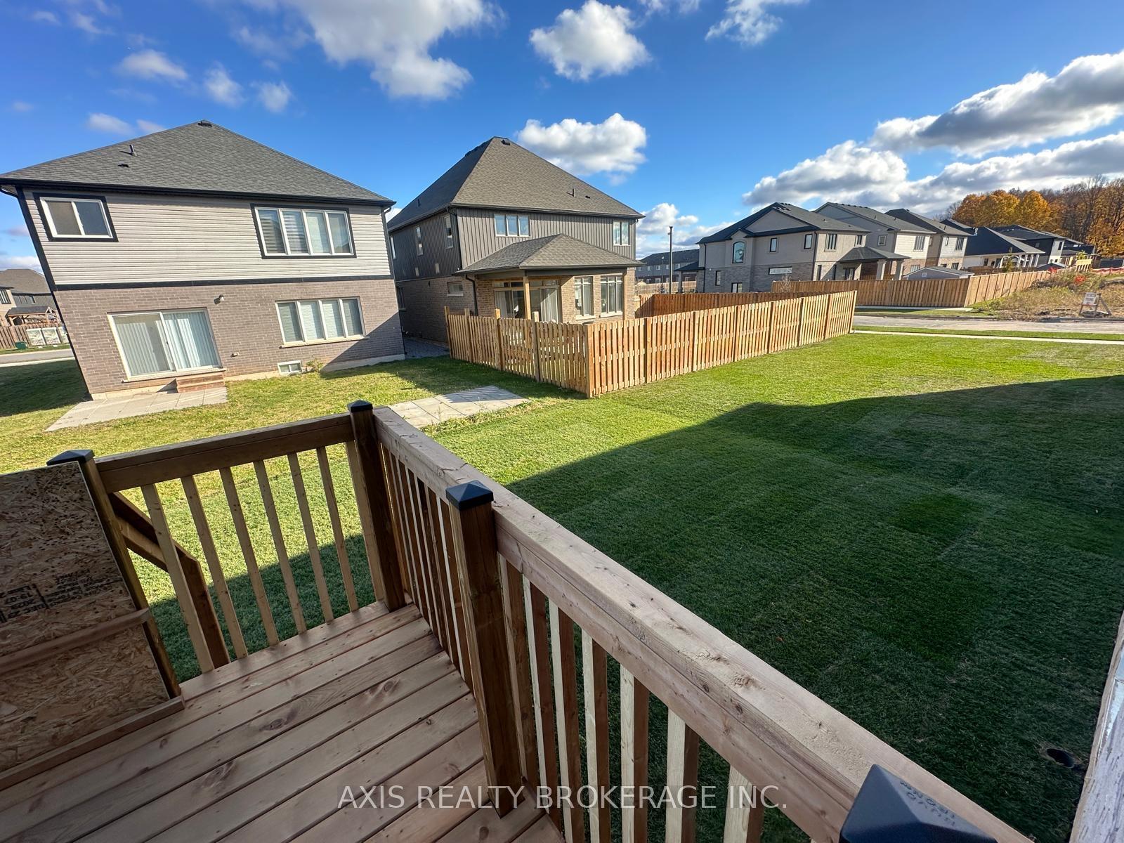 Photo 23 of 25 Samuel Avenue, Pelham, Fonthill — HOMEH