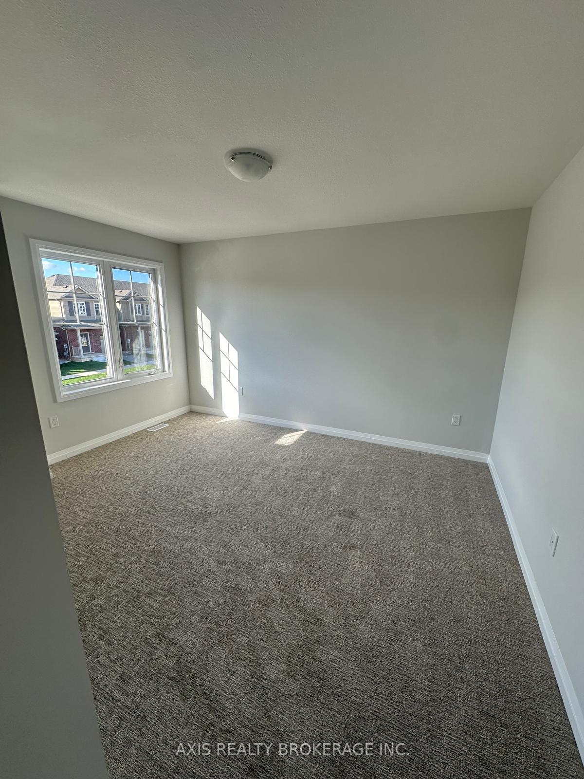 Photo 28 of 25 Samuel Avenue, Pelham, Fonthill — HOMEH