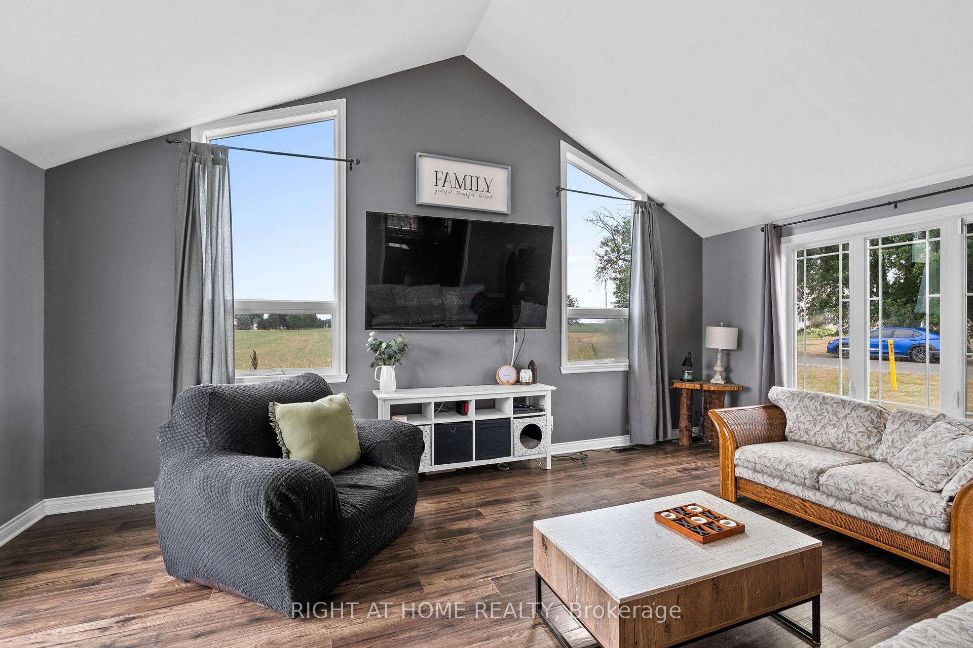 Photo 10 of 15365 Ashburn Road, North Stormont, North Stormont (Finch) Twp — HOMEH