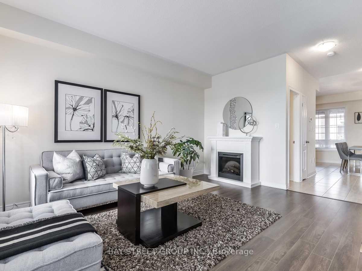 Photo 8 of 32 Orca Drive, Markham, Wismer — HOMEH