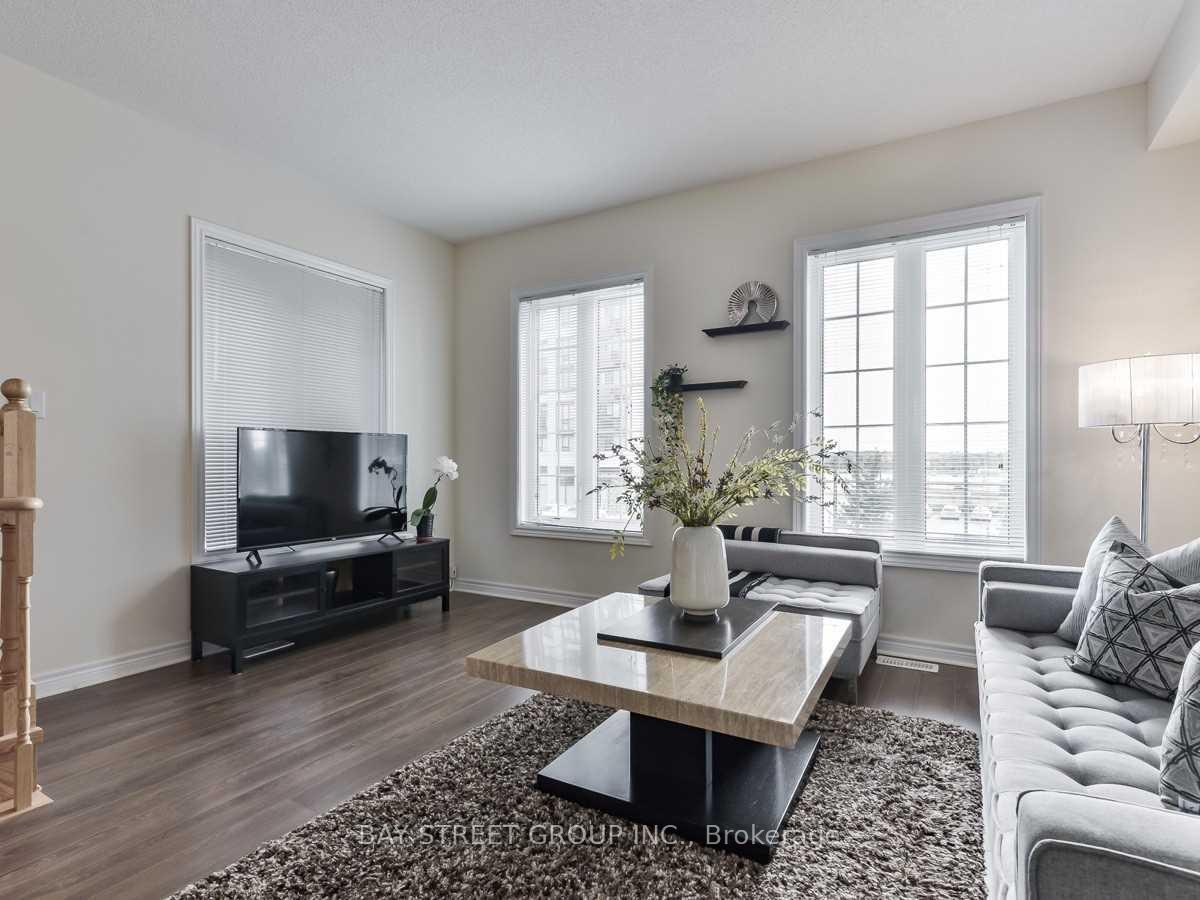 Photo 9 of 32 Orca Drive, Markham, Wismer — HOMEH